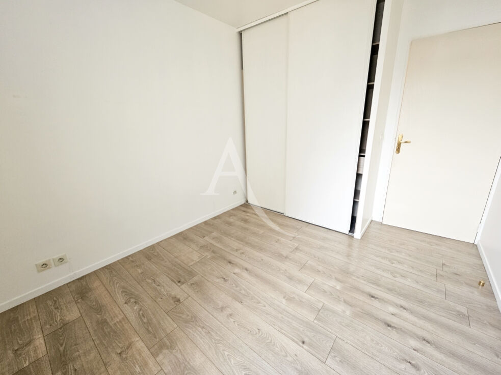 Photo A LOUER T3 61m² + BALCON + PARKING + CAVE - CERGY LE HAUT image 5/6