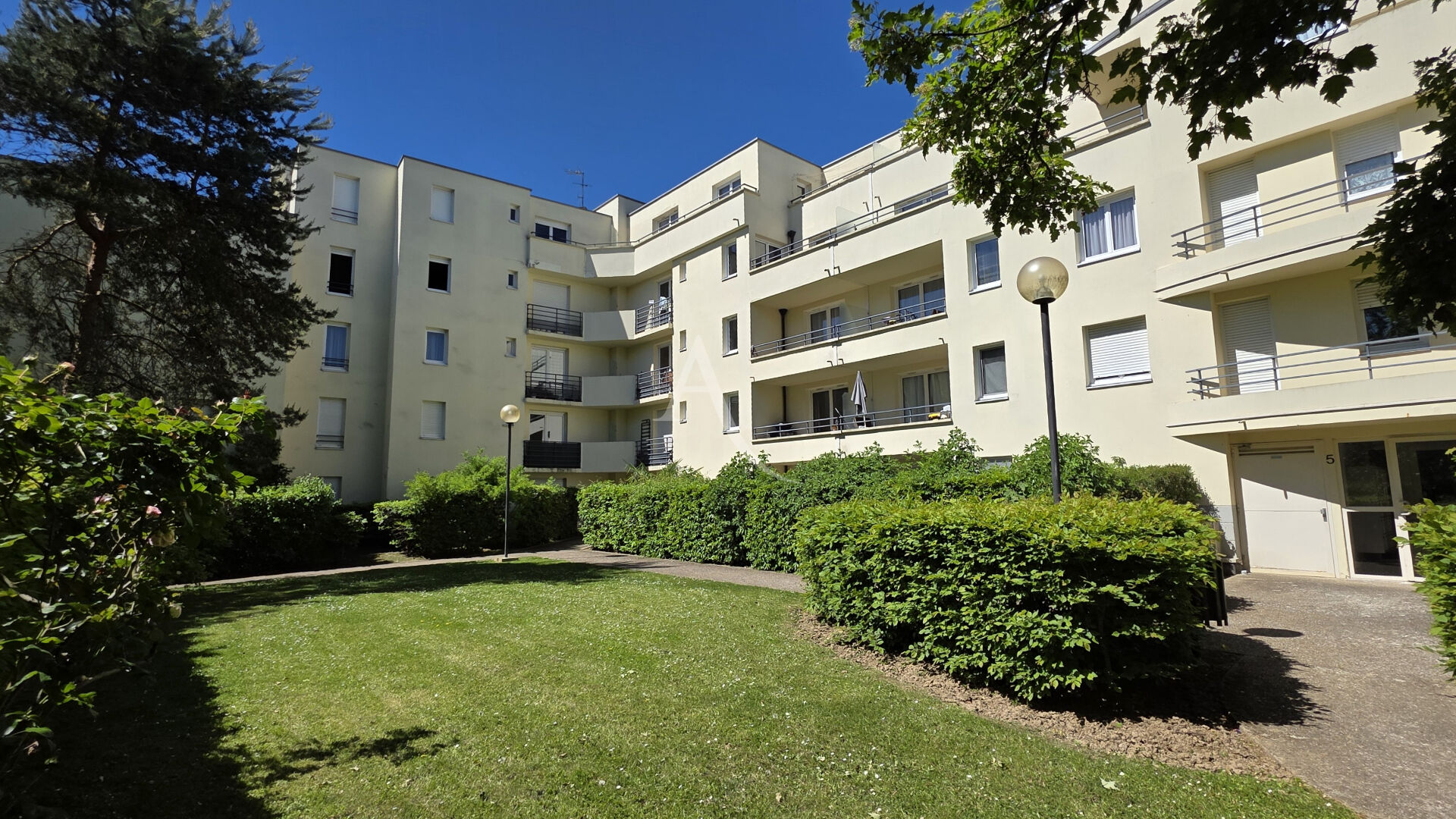 Agence immobilière de L'Adresse BOILLET IMMOBILIER - L' ADRESSE BOILLET IMMOBILIER - CERGY