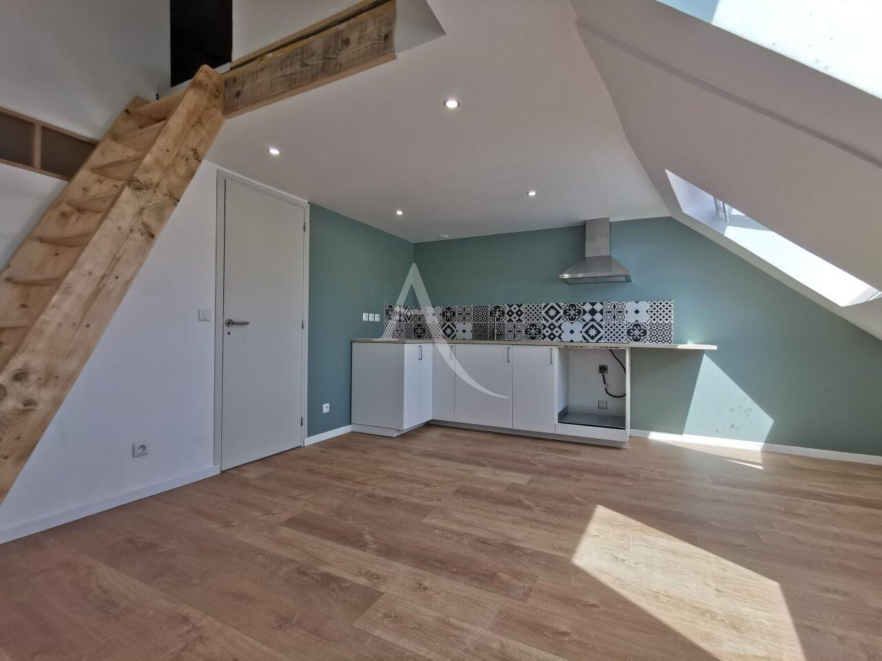 Agence immobilière de 
 L'Adresse BOILLET IMMOBILIER - L'ADRESSE-BDS TRANSACTIONS- LE MESNIL ESNARD 

