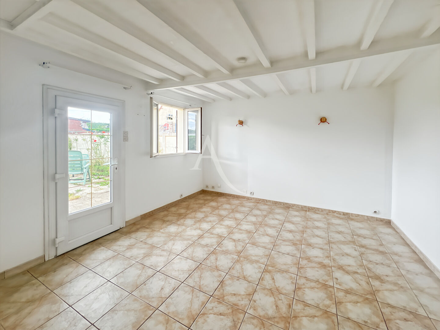Agence immobilière de 
 L'Adresse BOILLET IMMOBILIER - L'ADRESSE-BDS TRANSACTIONS- LE MESNIL ESNARD 
