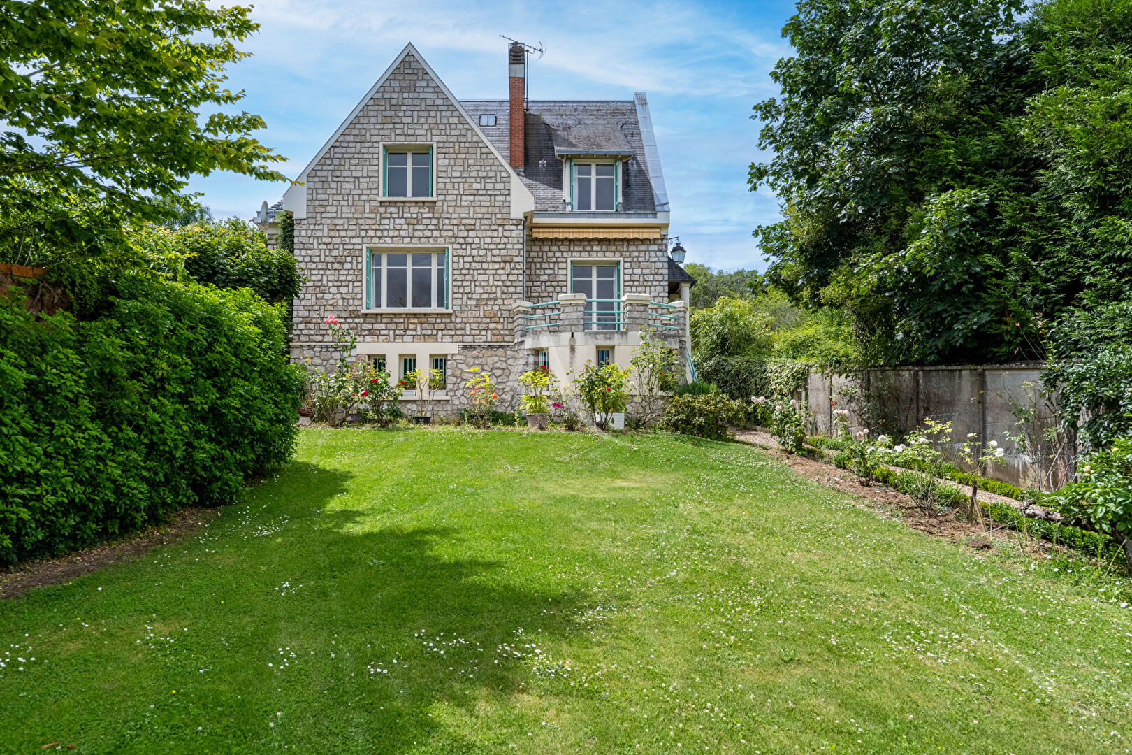Agence immobilière de L'ADRESSE  2B IMMOBILIER VAUREAL