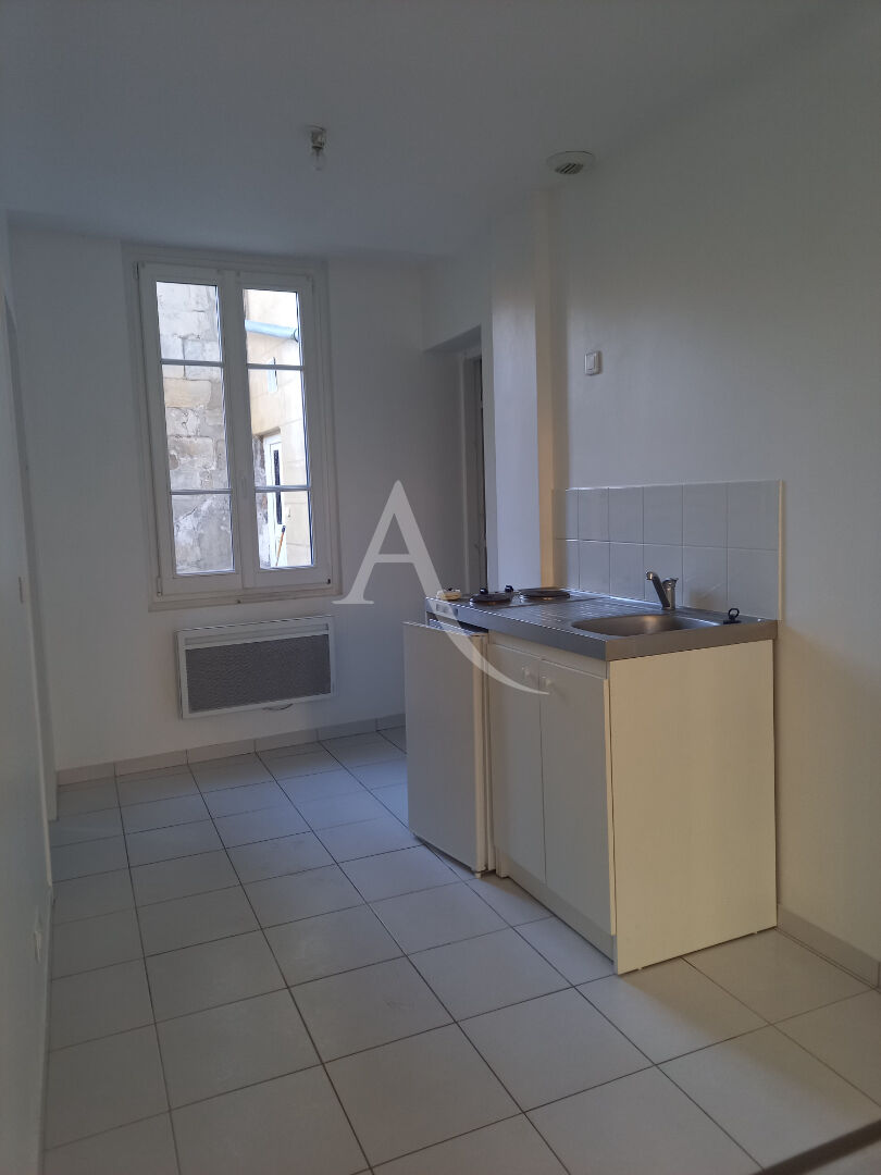 Photo T2 32m²  + PARKING - CENTRE VILLE MAGNY EN VEXIN image 3/6