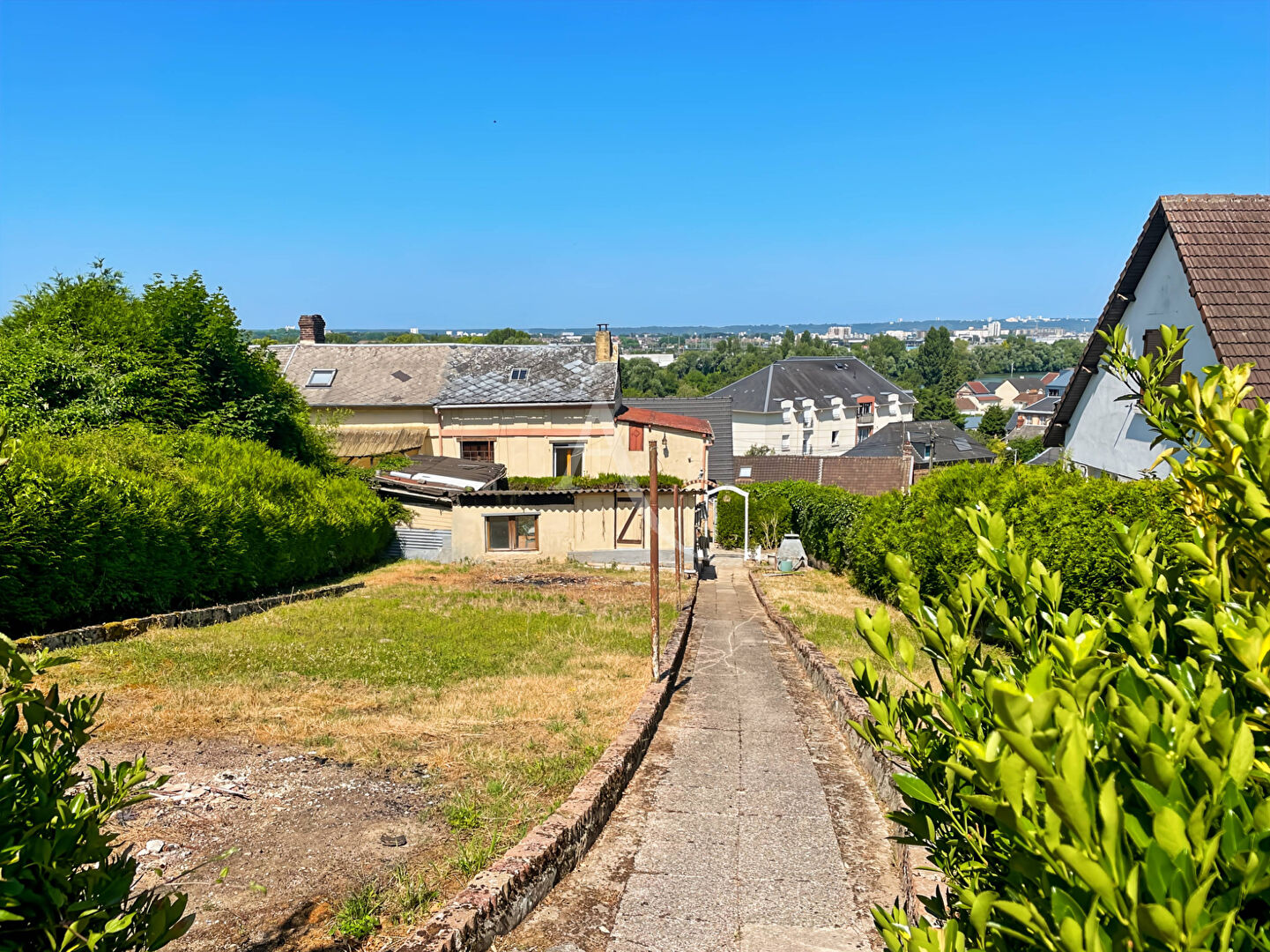 Agence immobilière de 
 L'Adresse BOILLET IMMOBILIER - L'ADRESSE-BDS TRANSACTIONS- LE MESNIL ESNARD 
