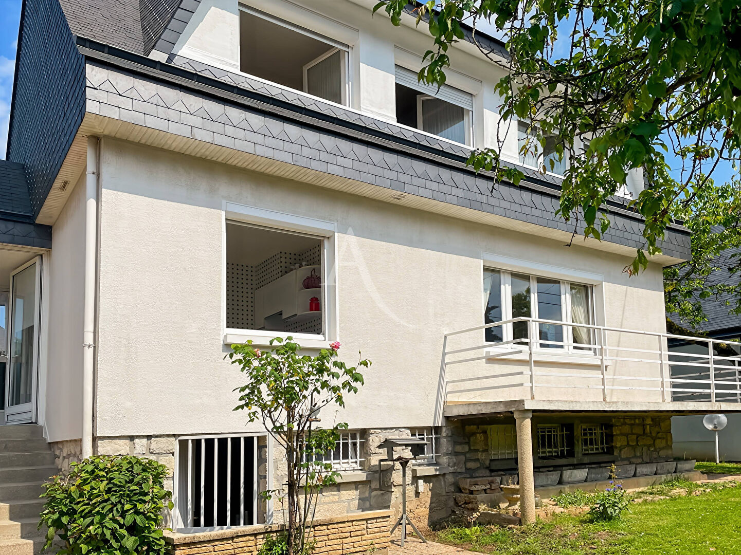 Agence immobilière de 
 L'Adresse BOILLET IMMOBILIER - L'ADRESSE-BDS TRANSACTIONS- LE MESNIL ESNARD 
