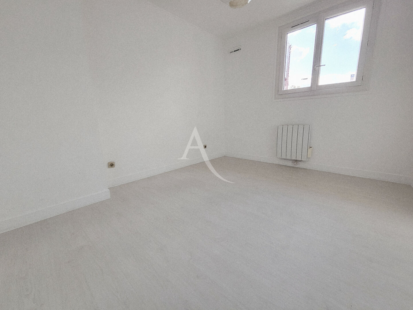 Photo MAISON 4 chambres 135m² + JARDIN - CERGY image 6/6