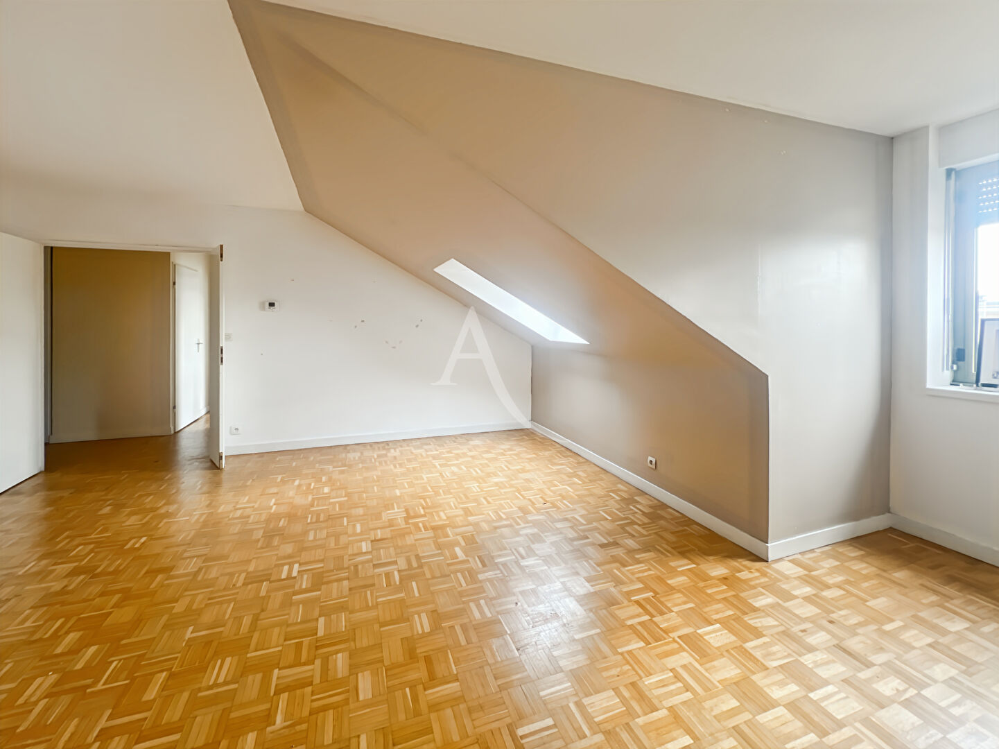 Agence immobilière de 
 L'Adresse BOILLET IMMOBILIER - L'ADRESSE-BDS TRANSACTIONS- LE MESNIL ESNARD 
