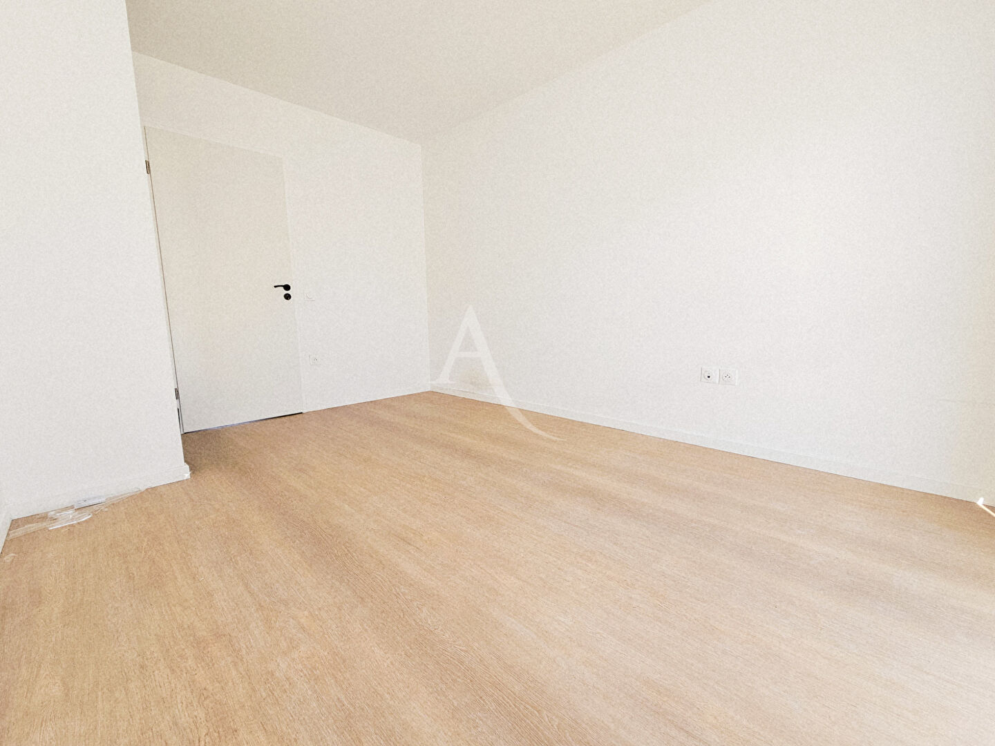 Photo T3 68m² + PARKING - CERGY image 6/6