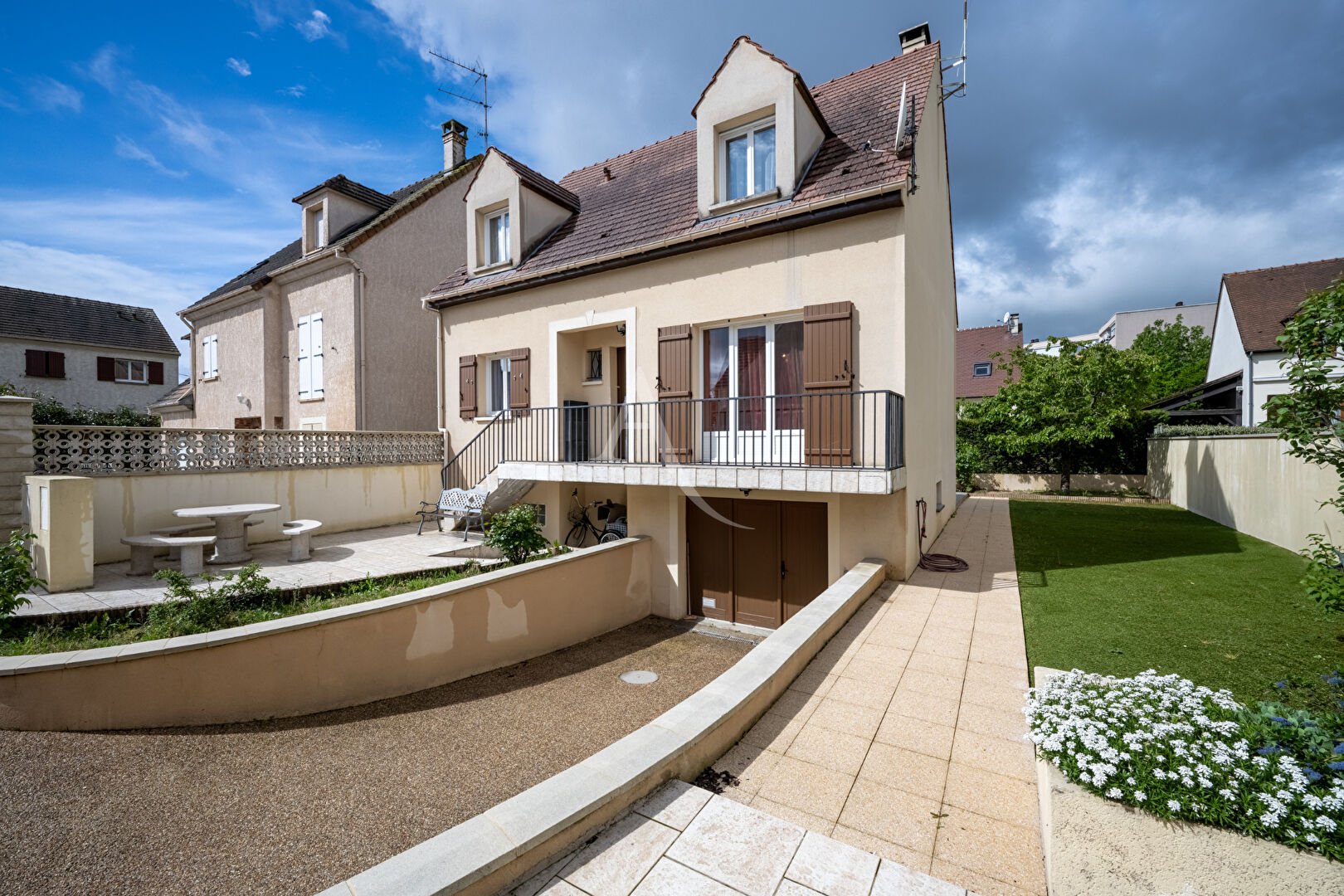 Agence immobilière de 
 L'Adresse BOILLET IMMOBILIER - L'ADRESSE BOILLET Meulan 
