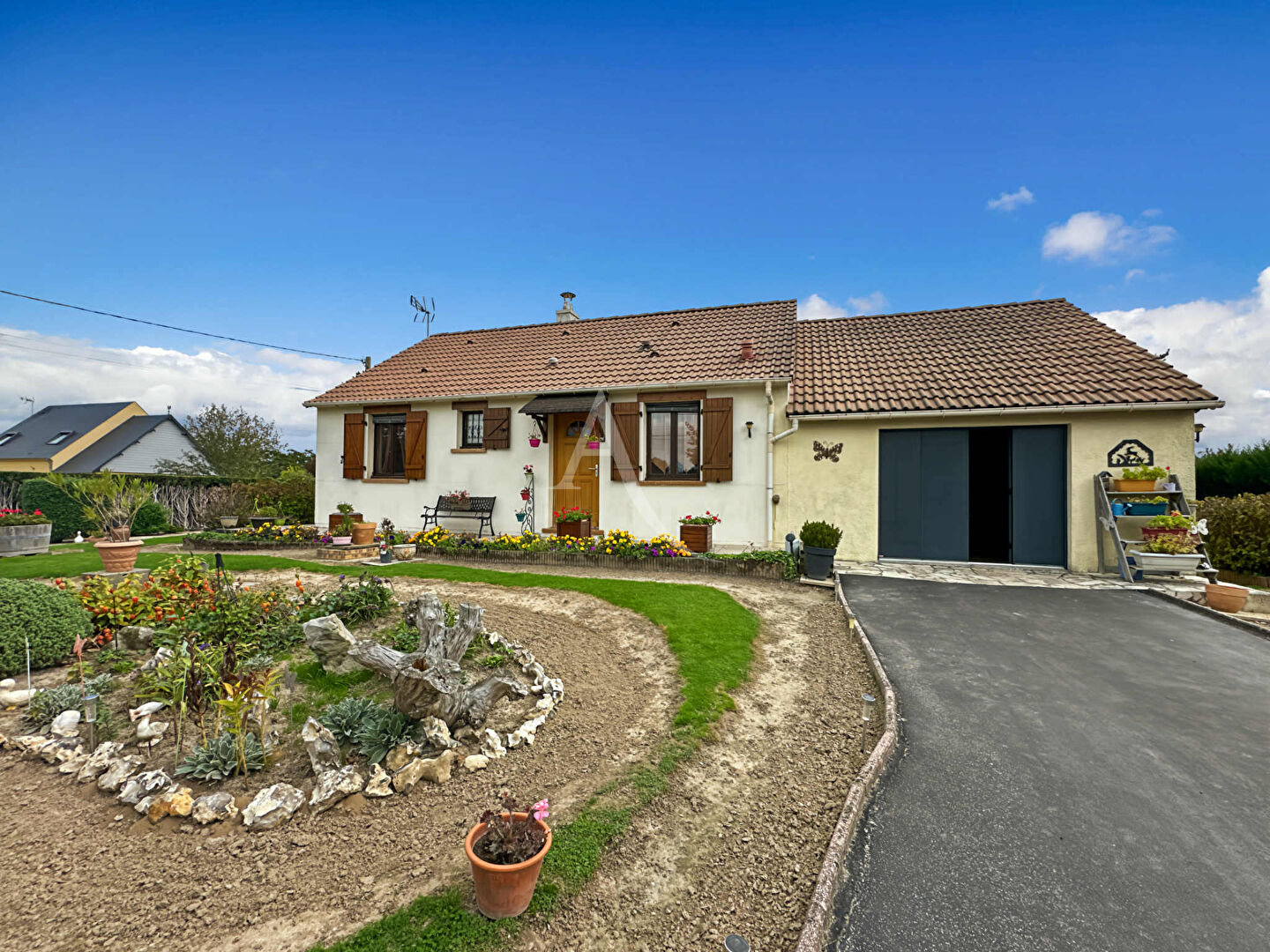 Maison plain pied Garage Jardin