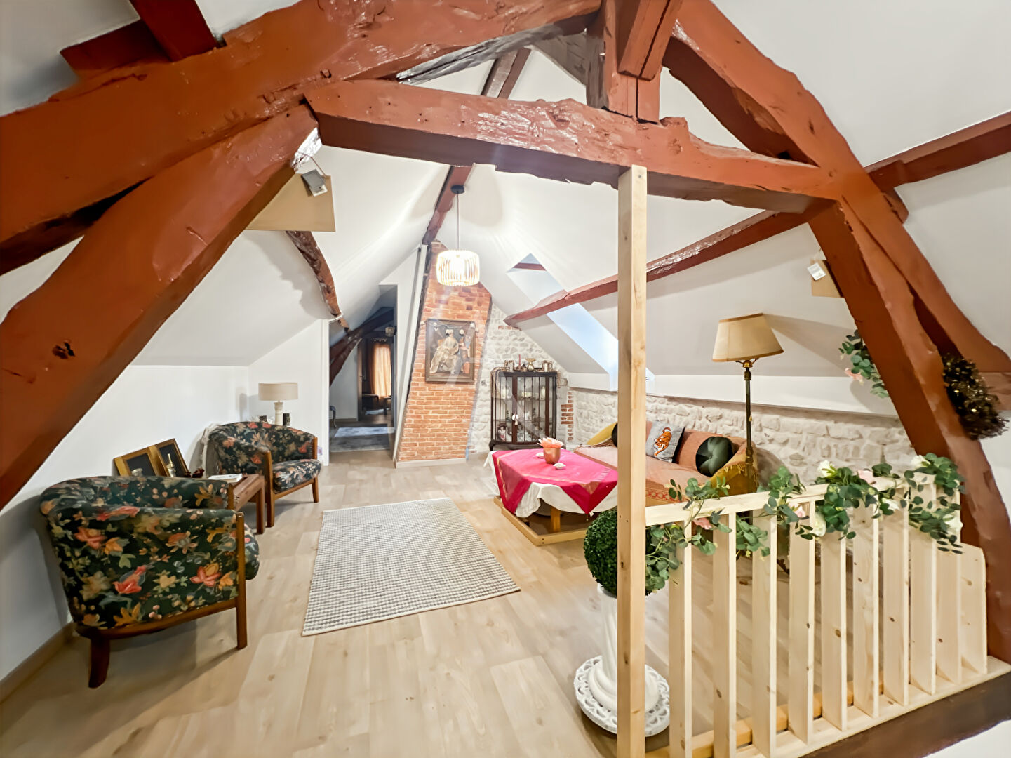 Agence immobilière de 
 L'Adresse BOILLET IMMOBILIER - L'ADRESSE-BDS TRANSACTIONS- LE MESNIL ESNARD 
