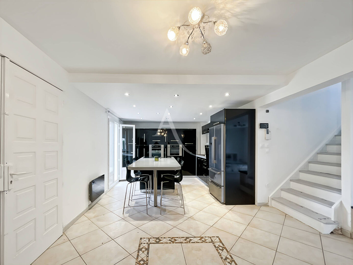 Photo Maison Bois L Evêque 6 pièce(s) 155 m2 image 4/6