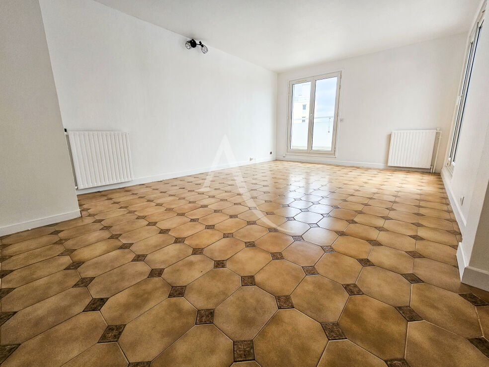 T3 73m² AVEC TERRASSE ET PARKING - CERGY PREFECTURE