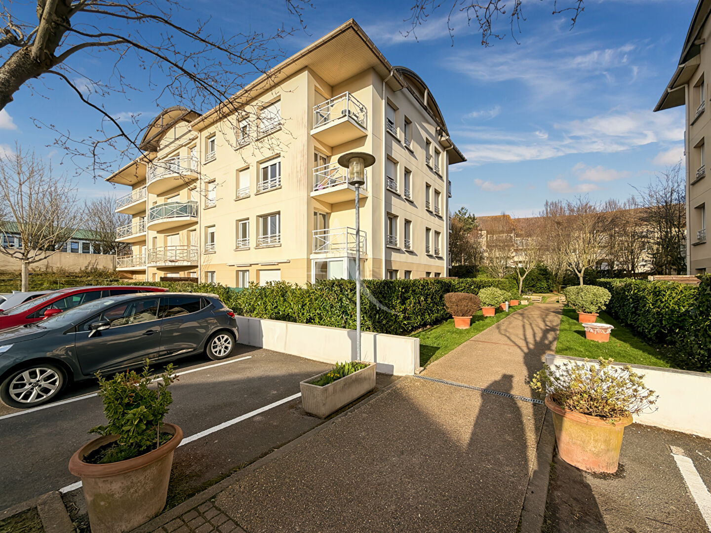 Agence immobilière de L'Adresse BOILLET IMMOBILIER - L'ADRESSE BOILLET- MGI-JOUY LE MOUTIER