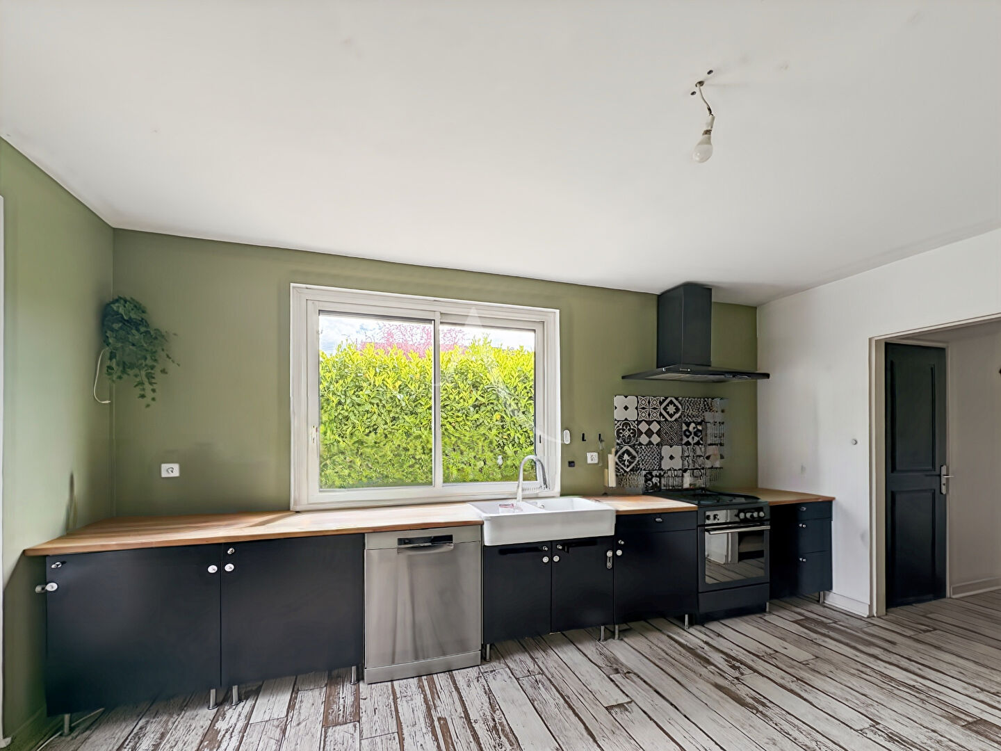 Agence immobilière de 
 L'Adresse BOILLET IMMOBILIER - L'ADRESSE-BDS TRANSACTIONS- LE MESNIL ESNARD 
