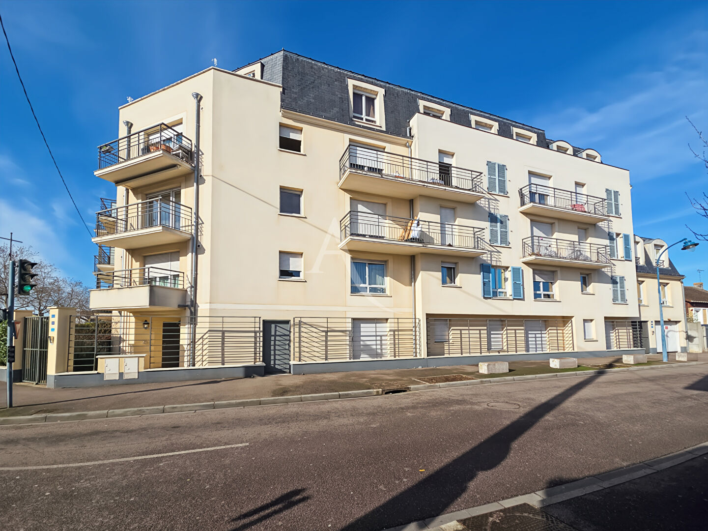 Agence immobilière de 
 L'Adresse BOILLET IMMOBILIER - L'ADRESSE BOILLET Meulan 

