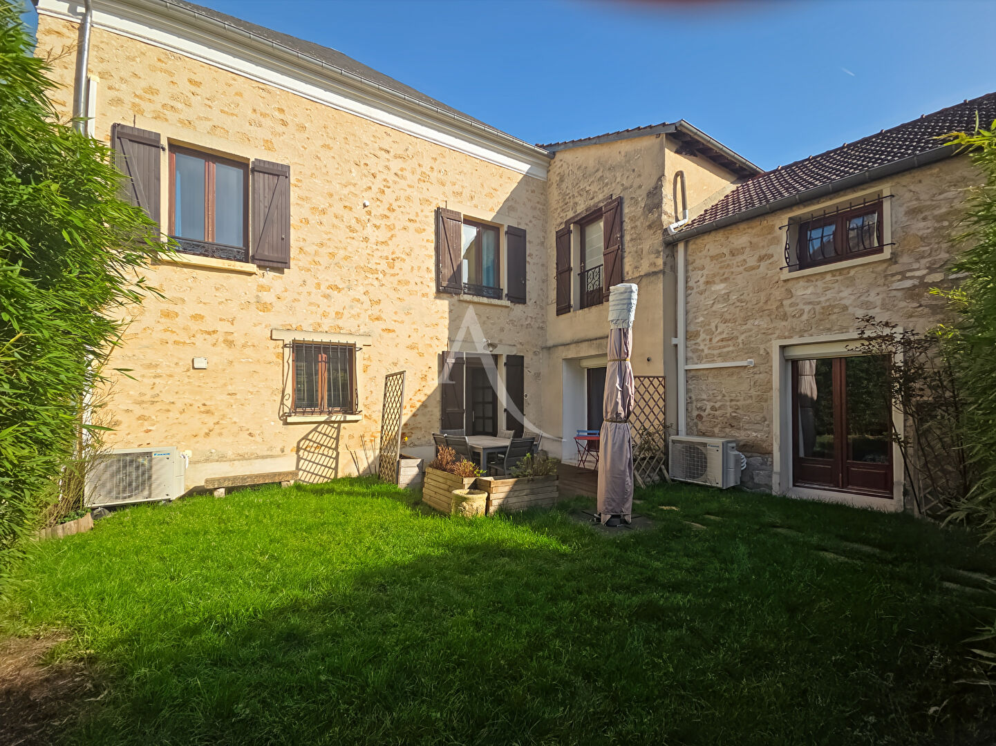 Agence immobilière de 
 L'Adresse BOILLET IMMOBILIER - L'ADRESSE BOILLET Meulan 
