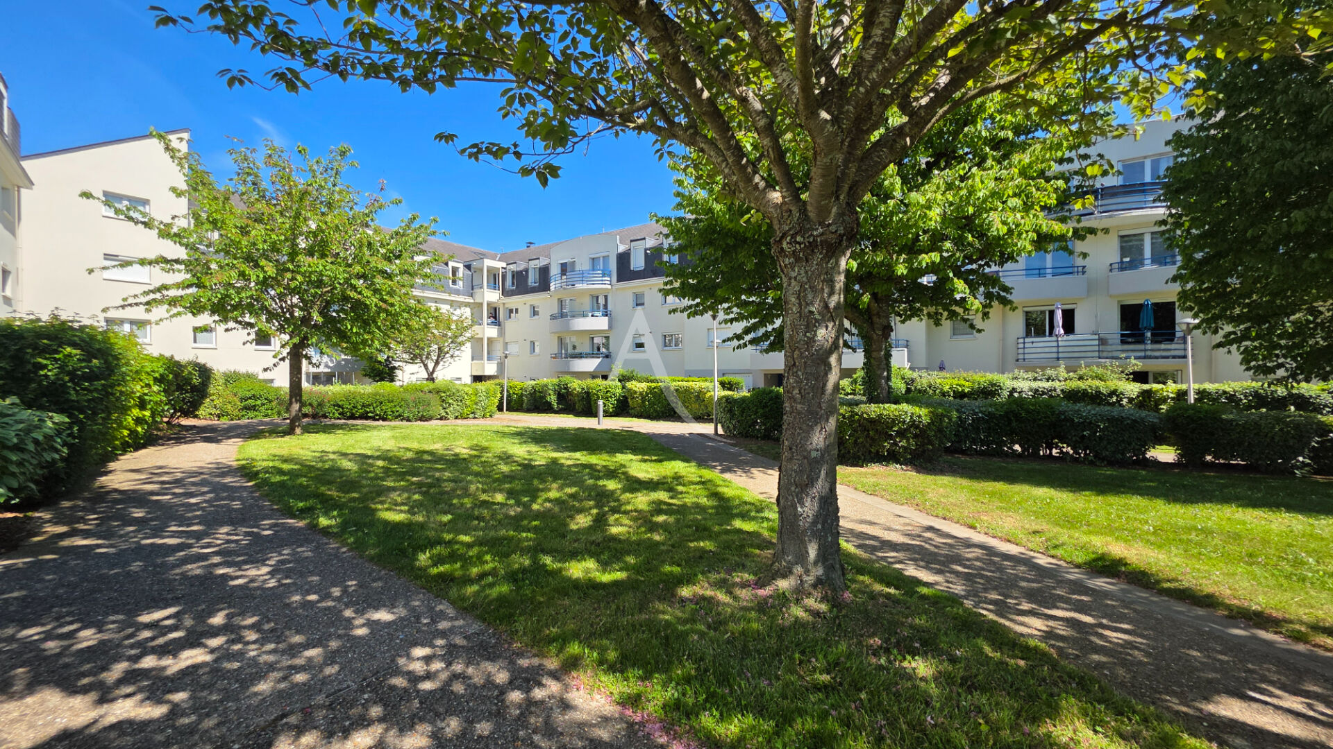 Agence immobilière de L'Adresse BOILLET IMMOBILIER - L'ADRESSE BOILLET- MGI-JOUY LE MOUTIER