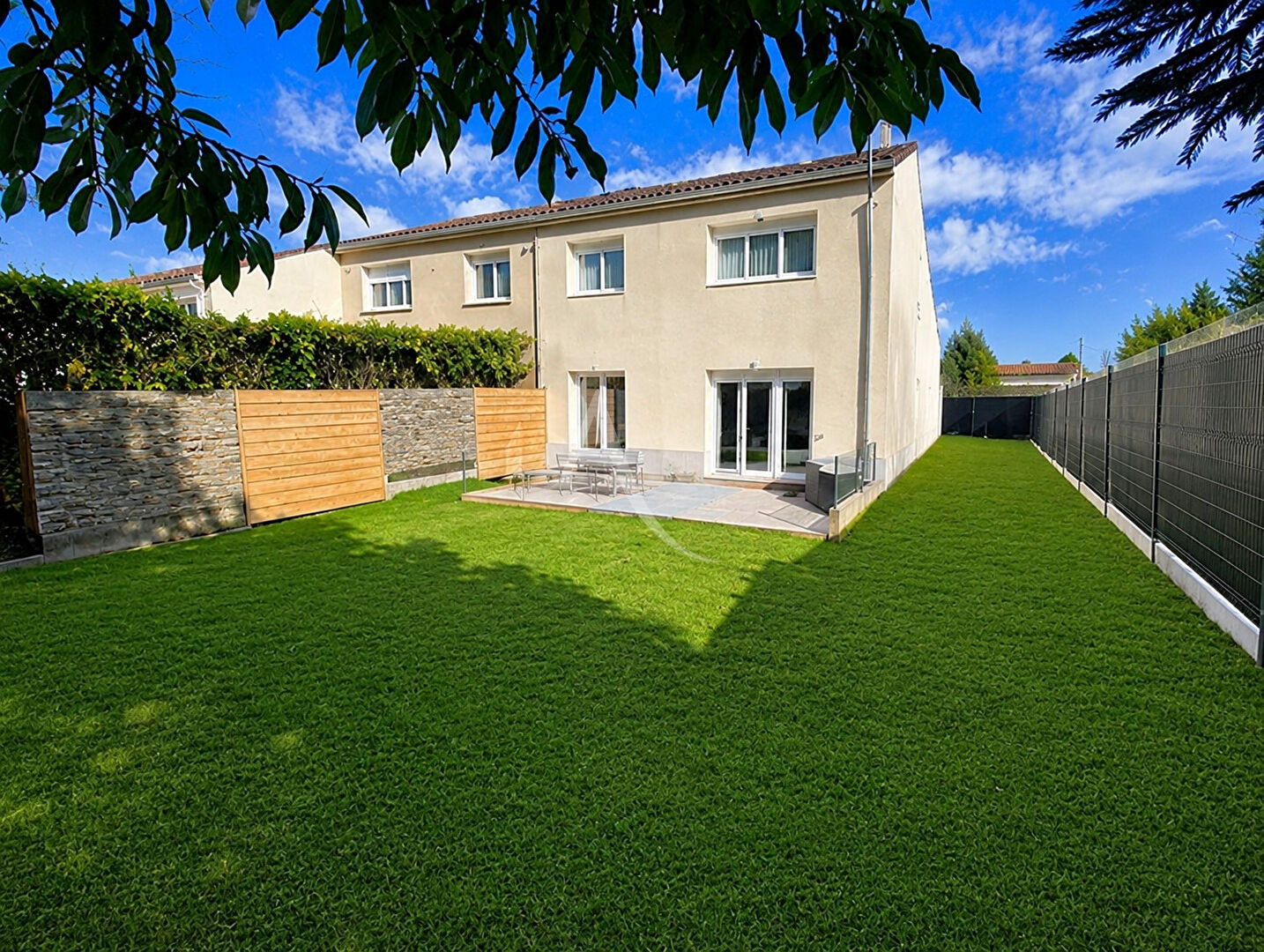 Agence immobilière de L'ADRESSE  2B IMMOBILIER VAUREAL