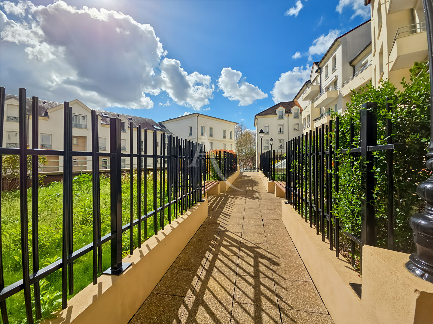 Agence immobilière de 
 L'Adresse BOILLET IMMOBILIER - L'ADRESSE BOILLET Meulan 
