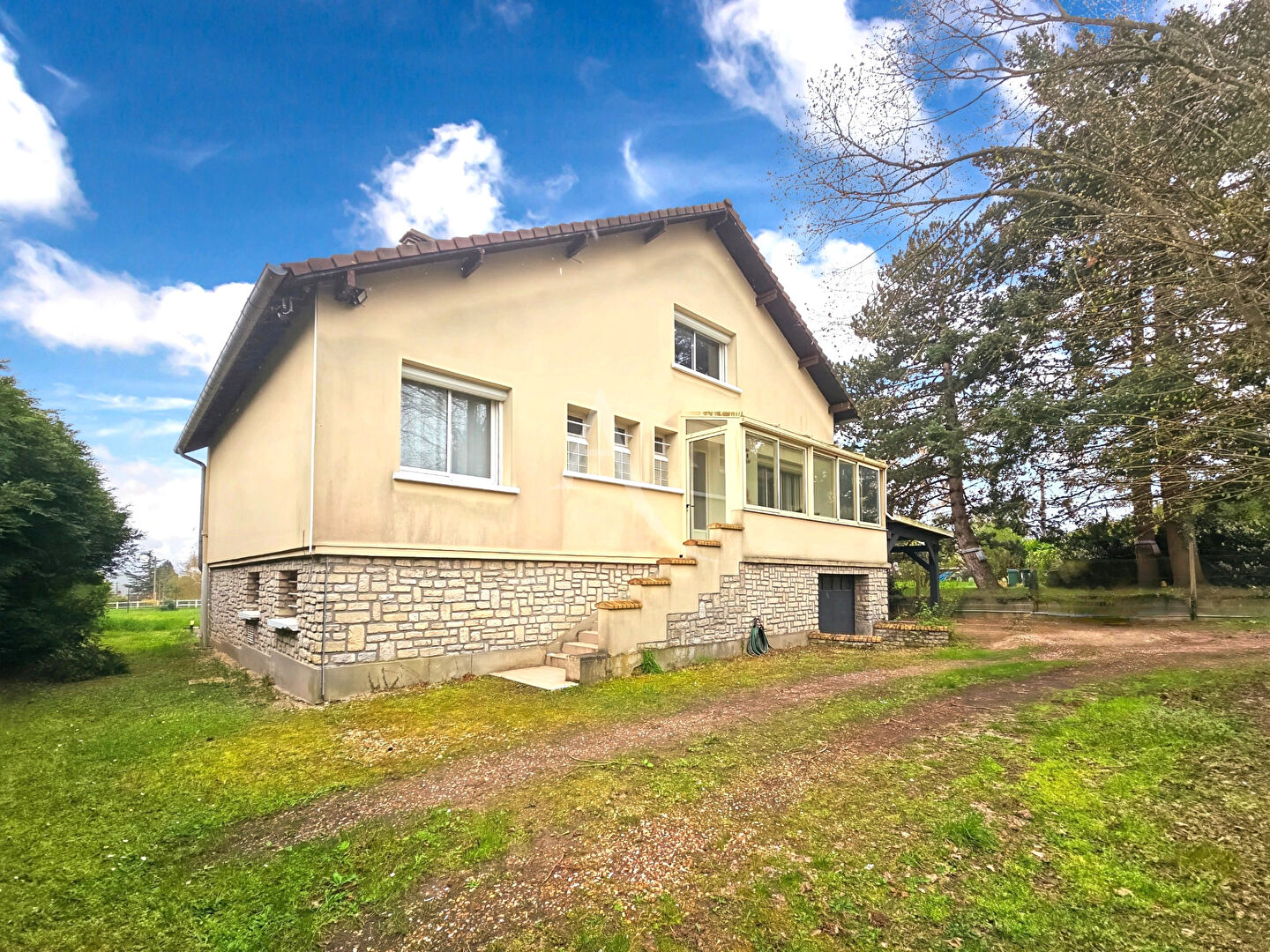 Agence immobilière de 
 L'Adresse BOILLET IMMOBILIER - L'ADRESSE BOILLET Meulan 
