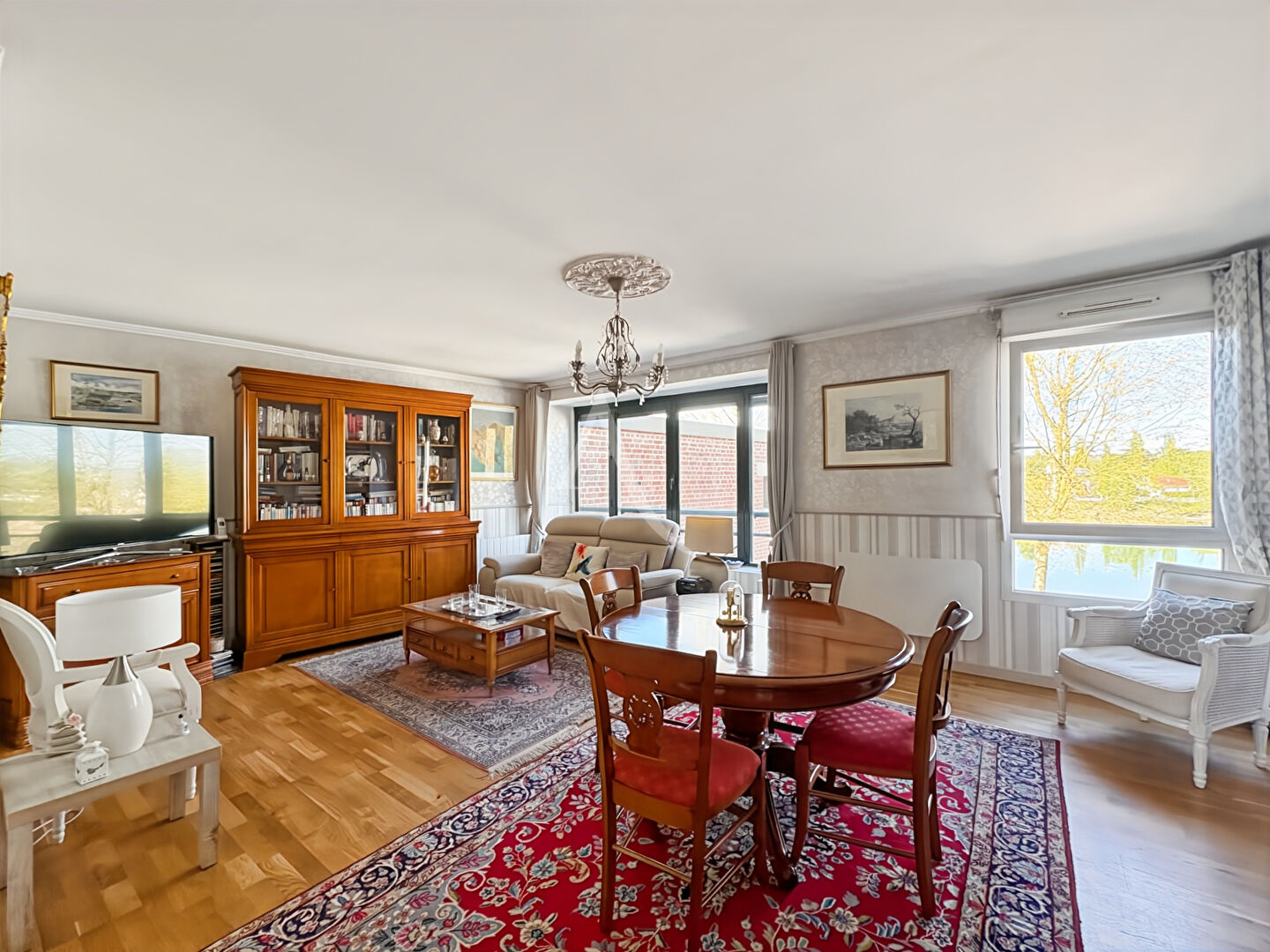 Agence immobilière de 
 L'Adresse BOILLET IMMOBILIER - L'ADRESSE-BDS TRANSACTIONS- LE MESNIL ESNARD 
