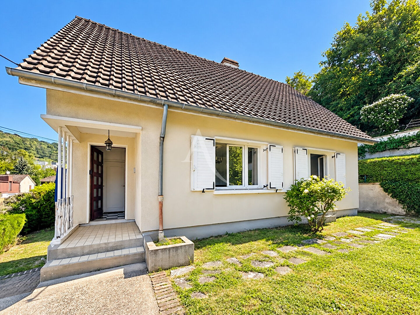 Agence immobilière de 
 L'Adresse BOILLET IMMOBILIER - L'ADRESSE-BDS TRANSACTIONS- LE MESNIL ESNARD 
