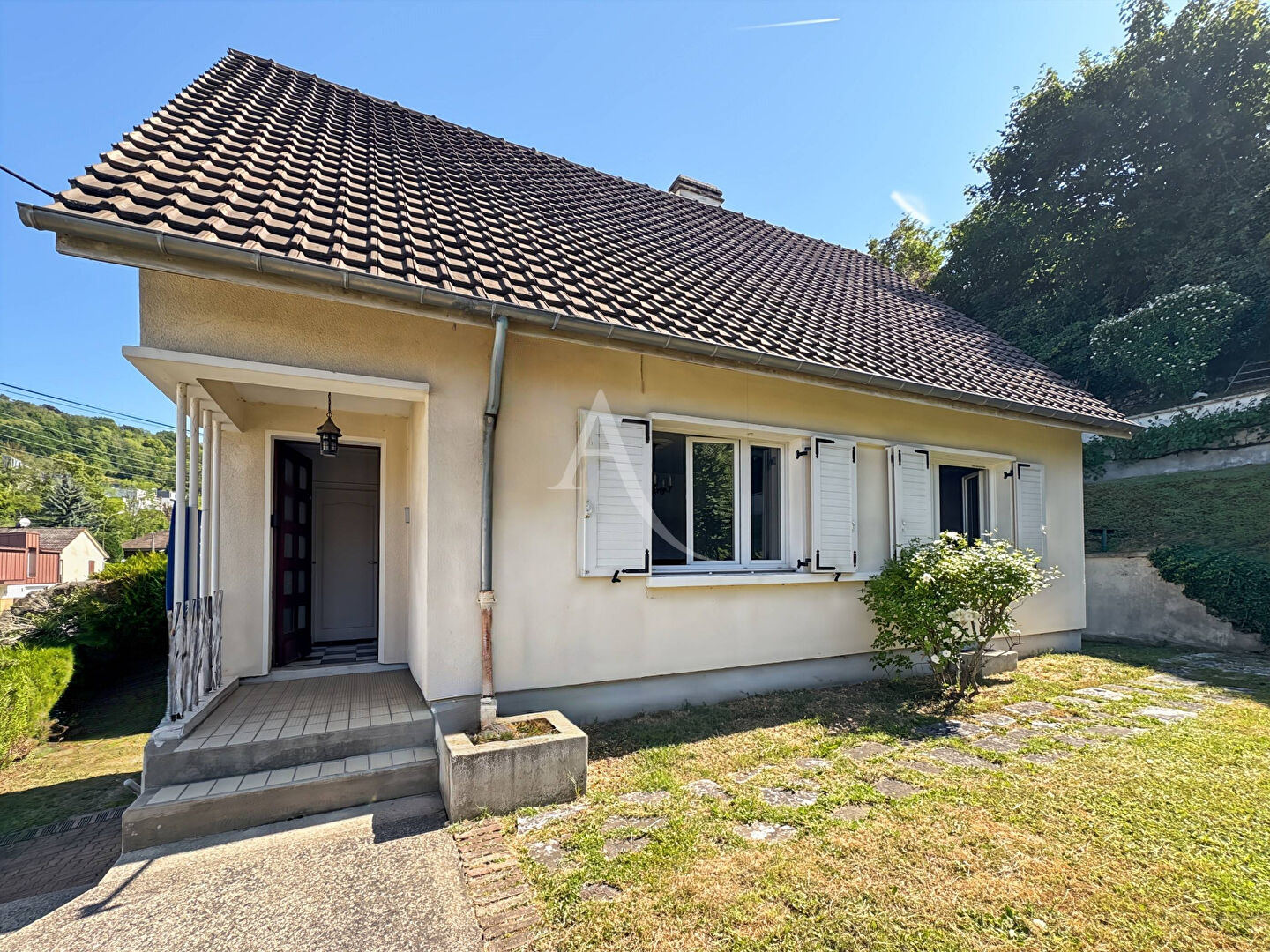 Agence immobilière de 
 L'Adresse BOILLET IMMOBILIER - L'ADRESSE-BDS TRANSACTIONS- LE MESNIL ESNARD 
