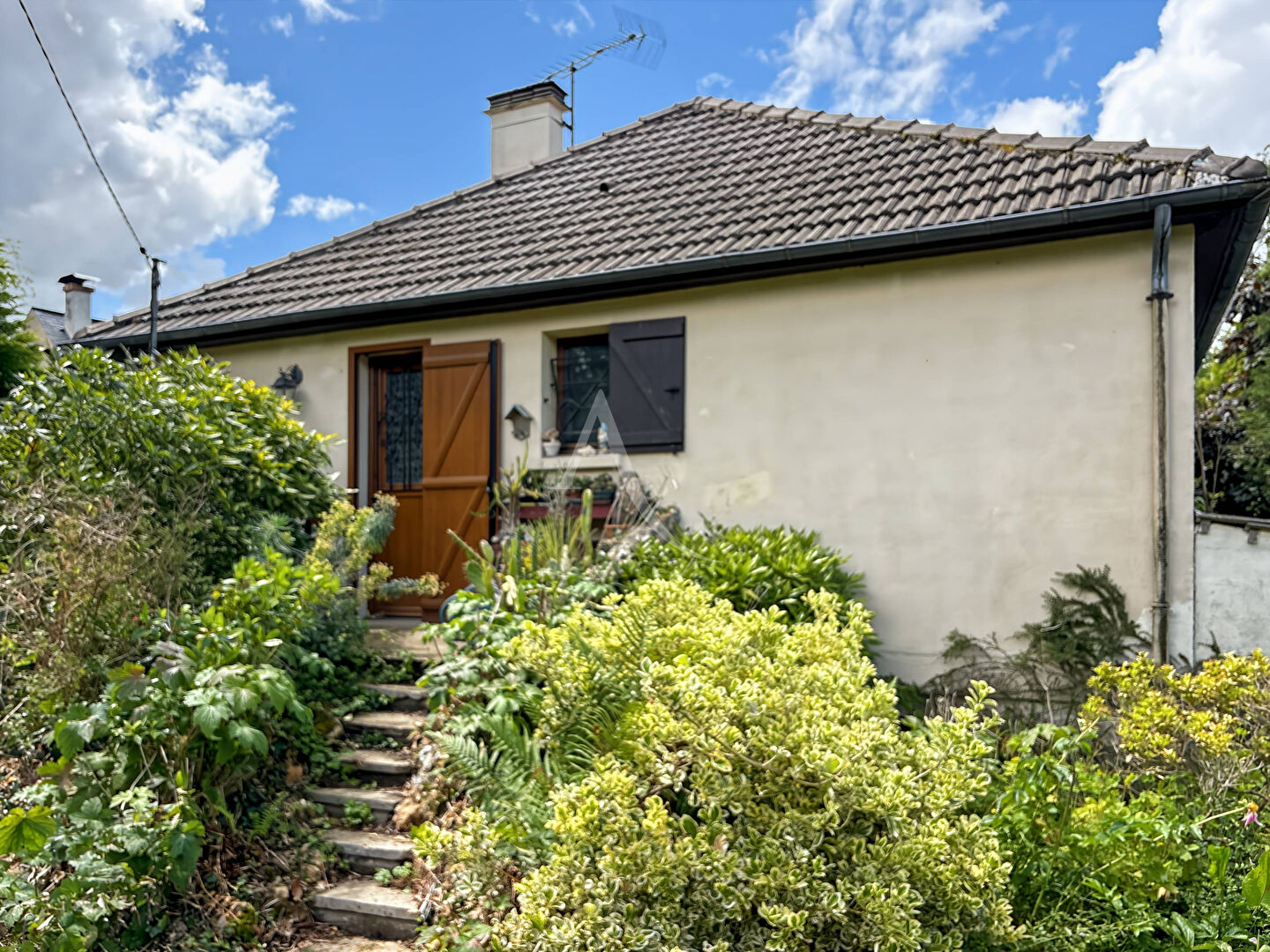 Agence immobilière de 
 L'Adresse BOILLET IMMOBILIER - L'ADRESSE-BDS TRANSACTIONS- LE MESNIL ESNARD 
