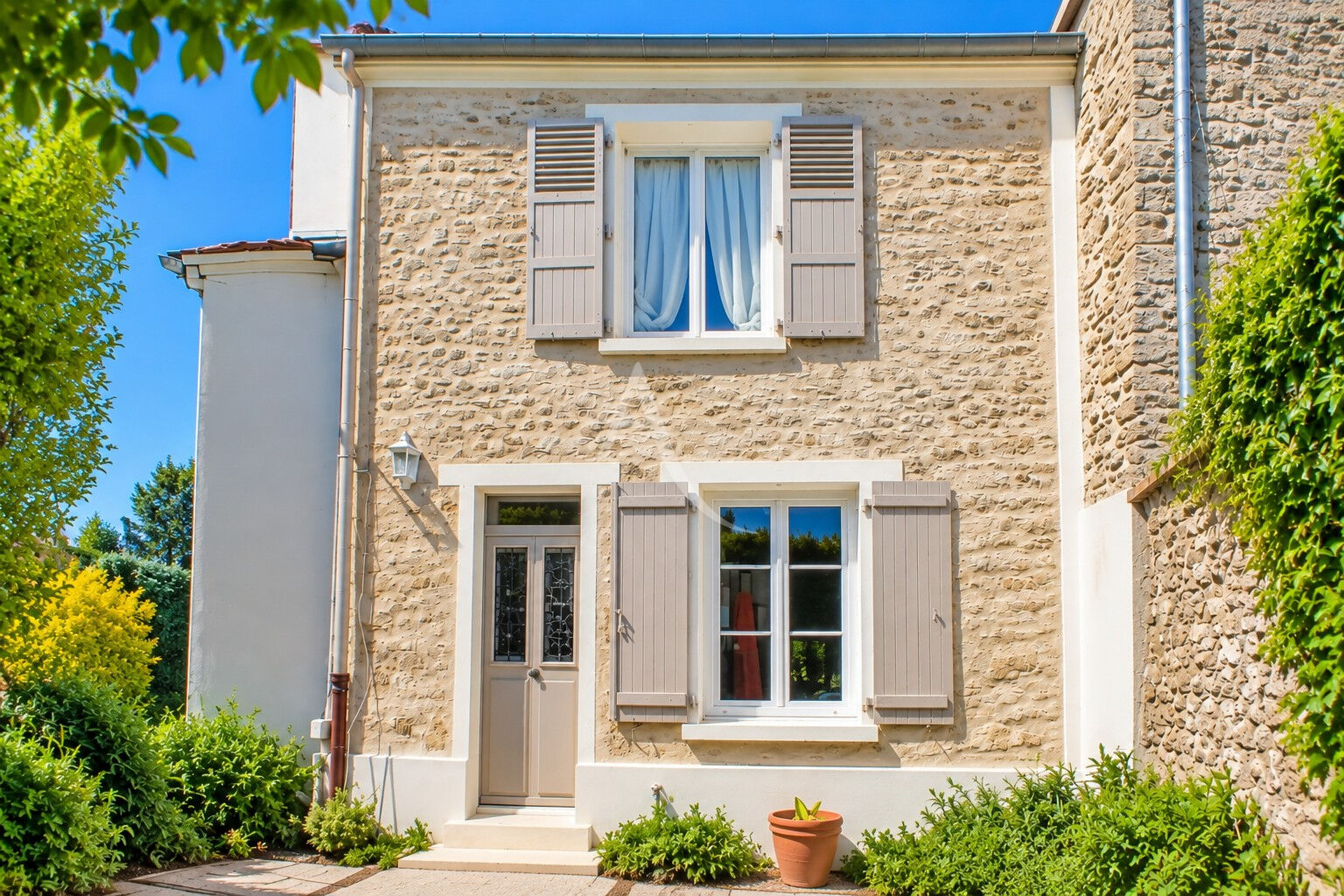 Agence immobilière de L'Adresse BOILLET IMMOBILIER - BOILLET IMMOBILIER / CHARS