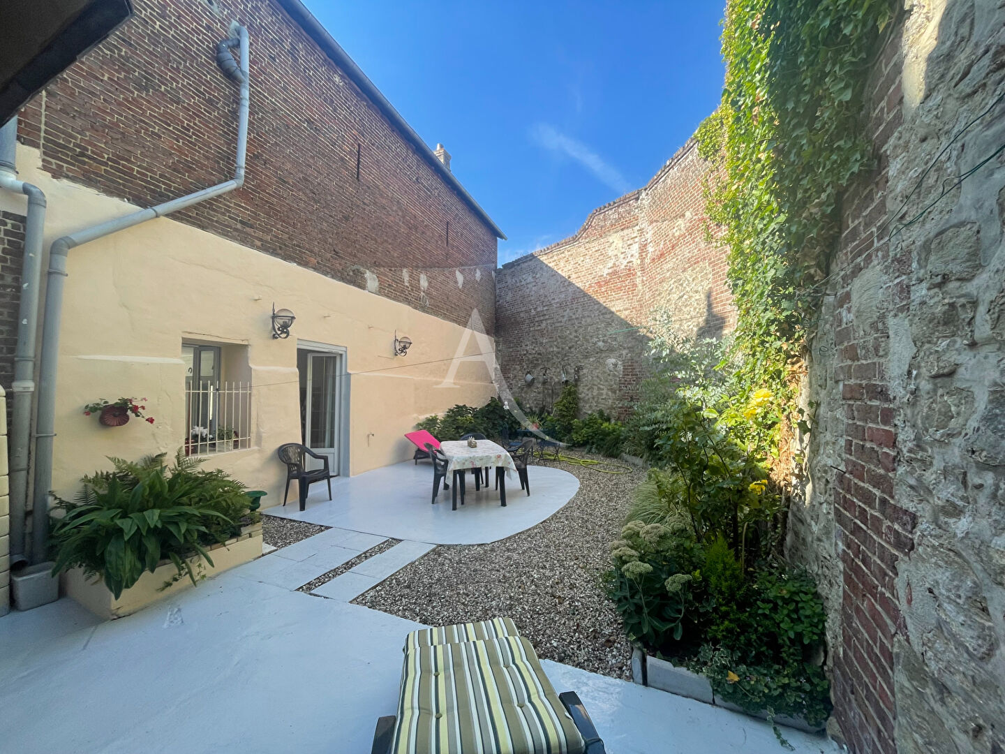 Agence immobilière de 
 L'Adresse BOILLET IMMOBILIER - L'ADRESSE GOURNAY EN BRAY 
