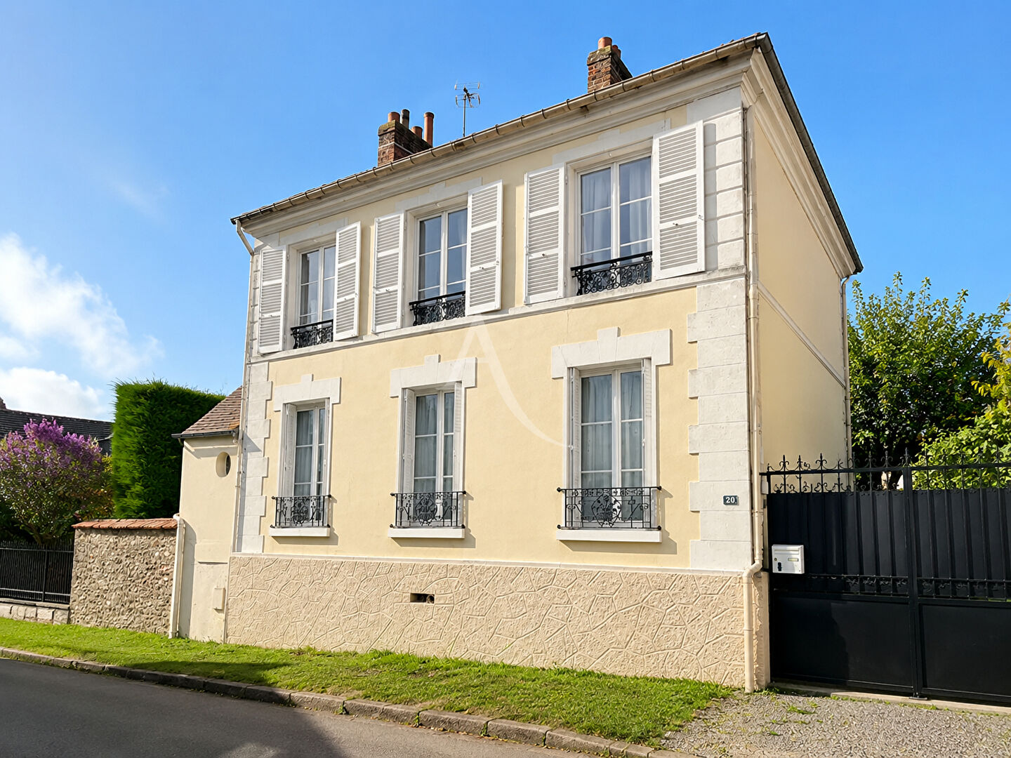 Agence immobilière de L'Adresse BOILLET IMMOBILIER - BOILLET IMMOBILIER / CHARS