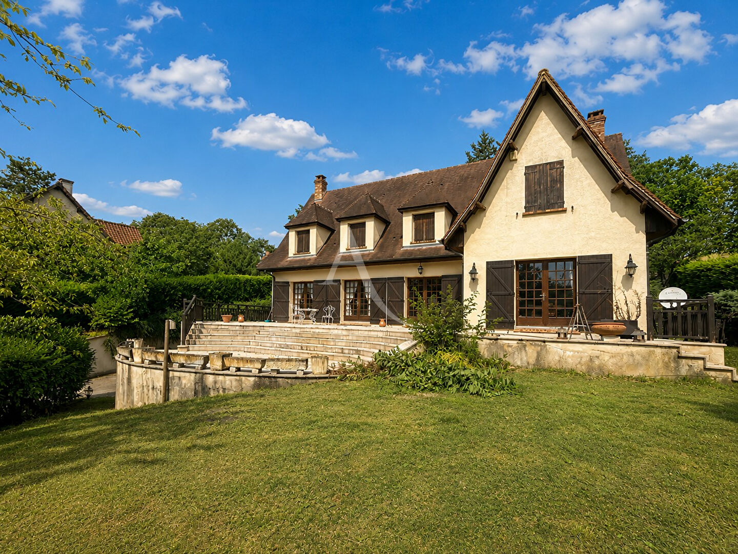 Agence immobilière de 
 L'Adresse BOILLET IMMOBILIER - L'ADRESSE BOILLET Meulan 
