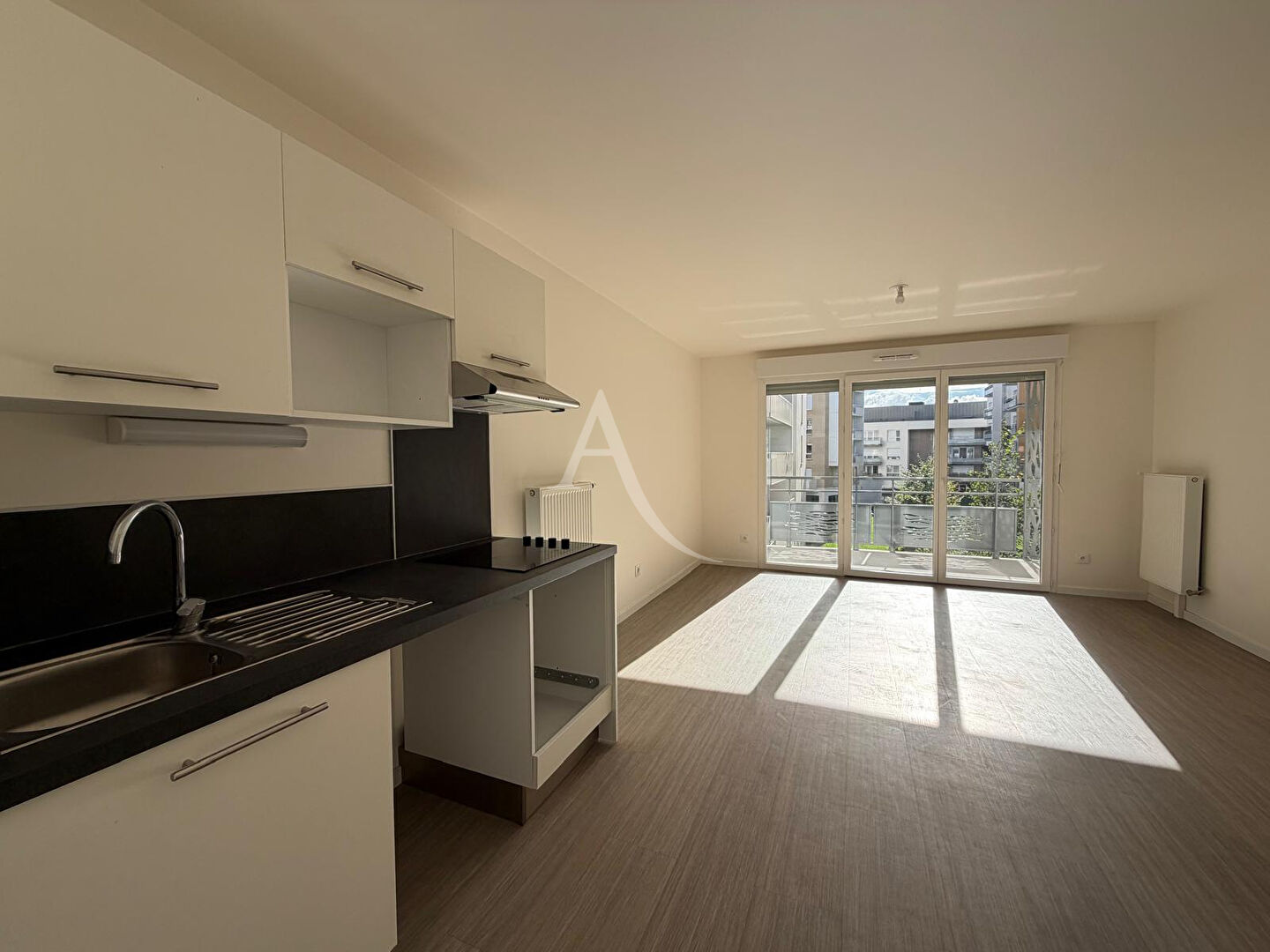 Agence immobilière de 
 L'Adresse BOILLET IMMOBILIER - L'ADRESSE-BDS TRANSACTIONS- LE MESNIL ESNARD 
