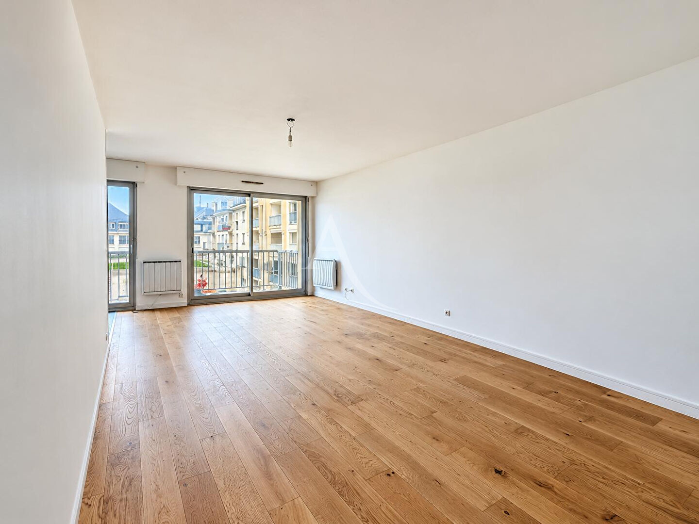Agence immobilière de 
 L'Adresse BOILLET IMMOBILIER - L'ADRESSE-BDS TRANSACTIONS- LE MESNIL ESNARD 
