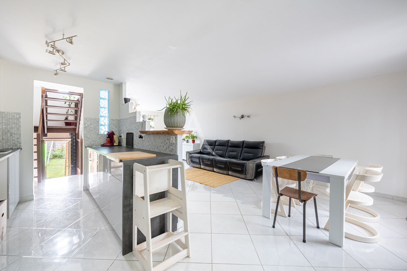 Agence immobilière de L'ADRESSE  2B IMMOBILIER VAUREAL