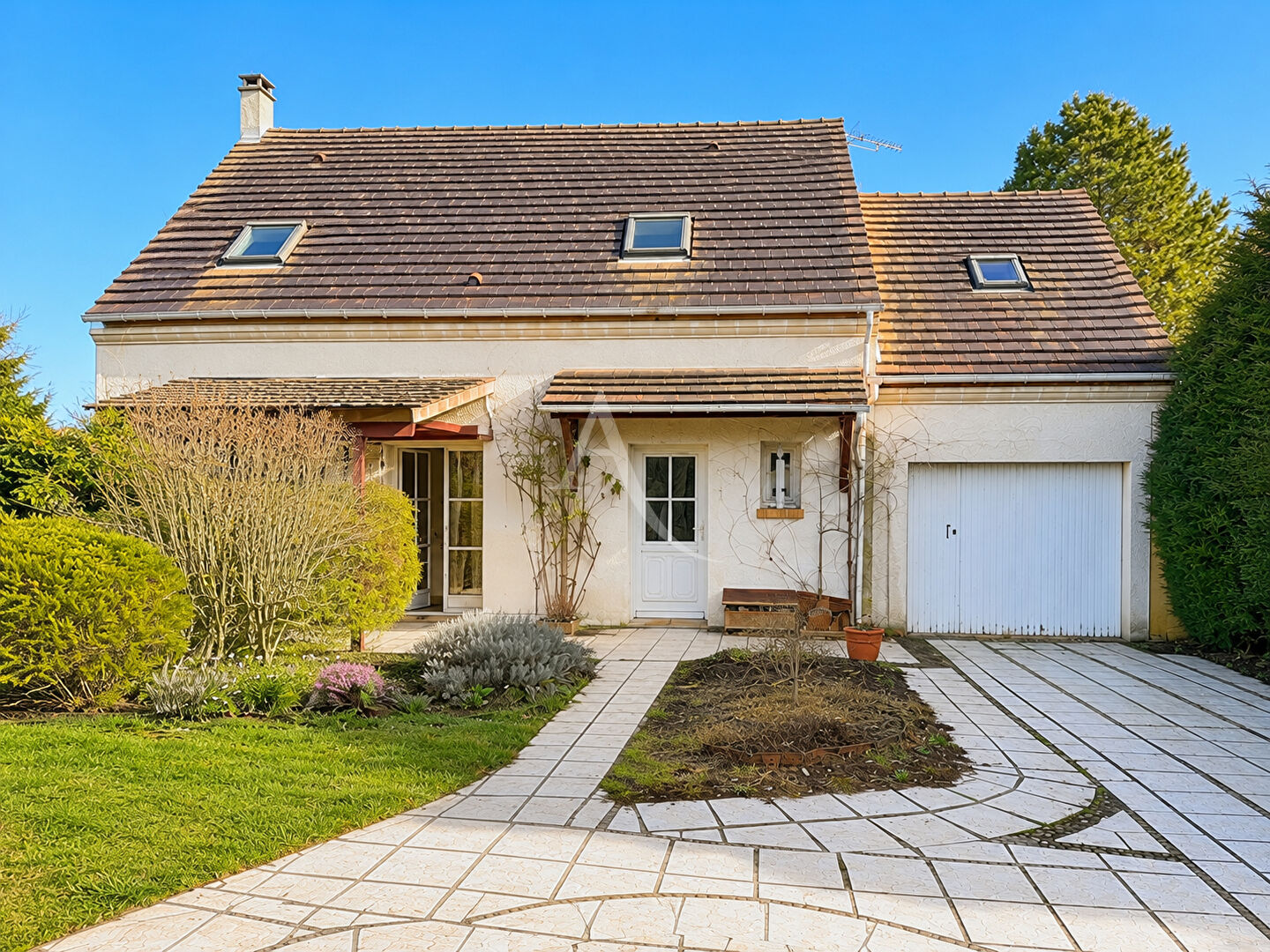 Agence immobilière de L'Adresse BOILLET IMMOBILIER - BOILLET IMMOBILIER / CHARS