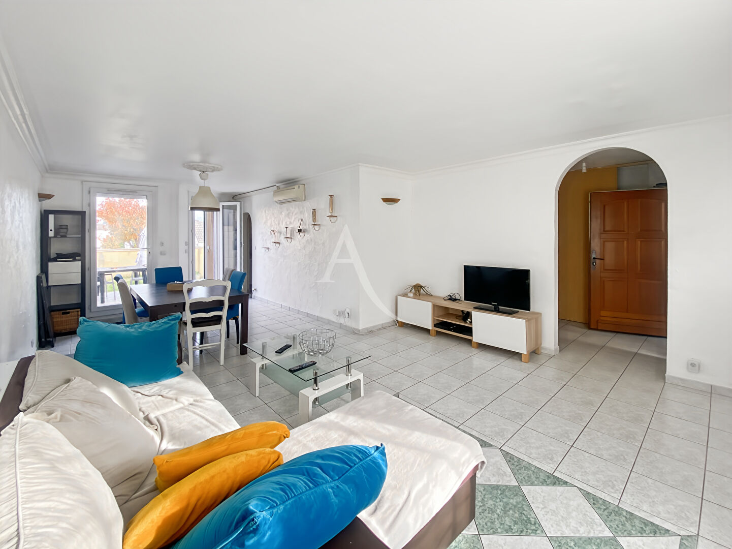 Photo ?   Rare et en exclusivité ? Maison familiale avec beaux volumes (108 m²) image 2/6