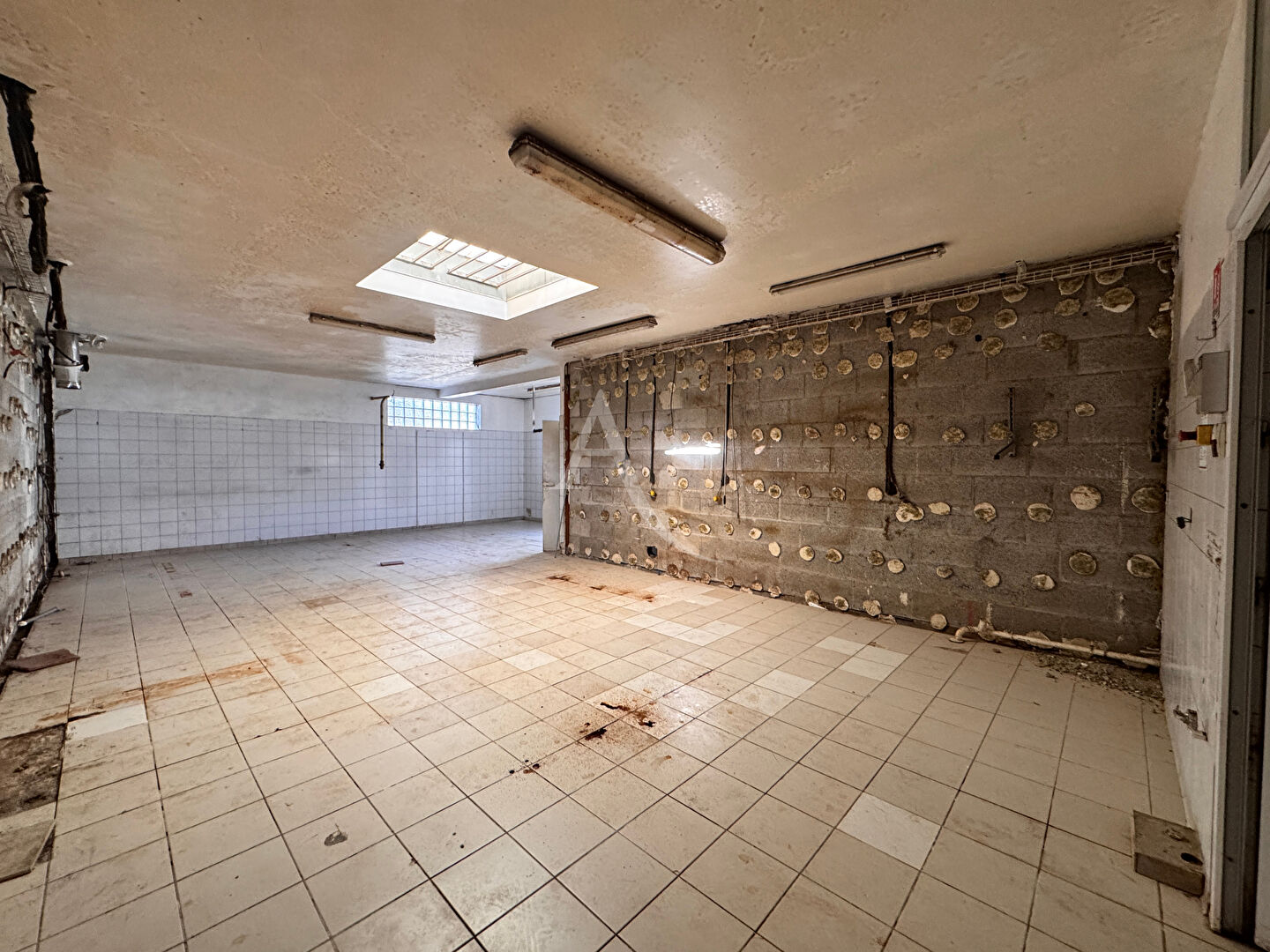 Photo Local commercial Amiens 200 m2 image 2/5