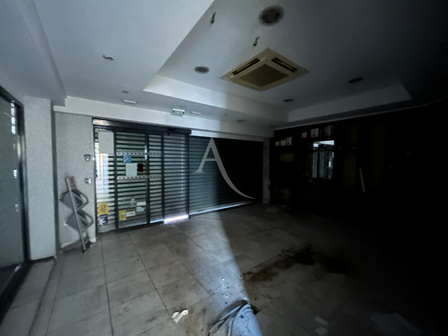 Photo Local commercial Amiens 200 m2 image 5/5