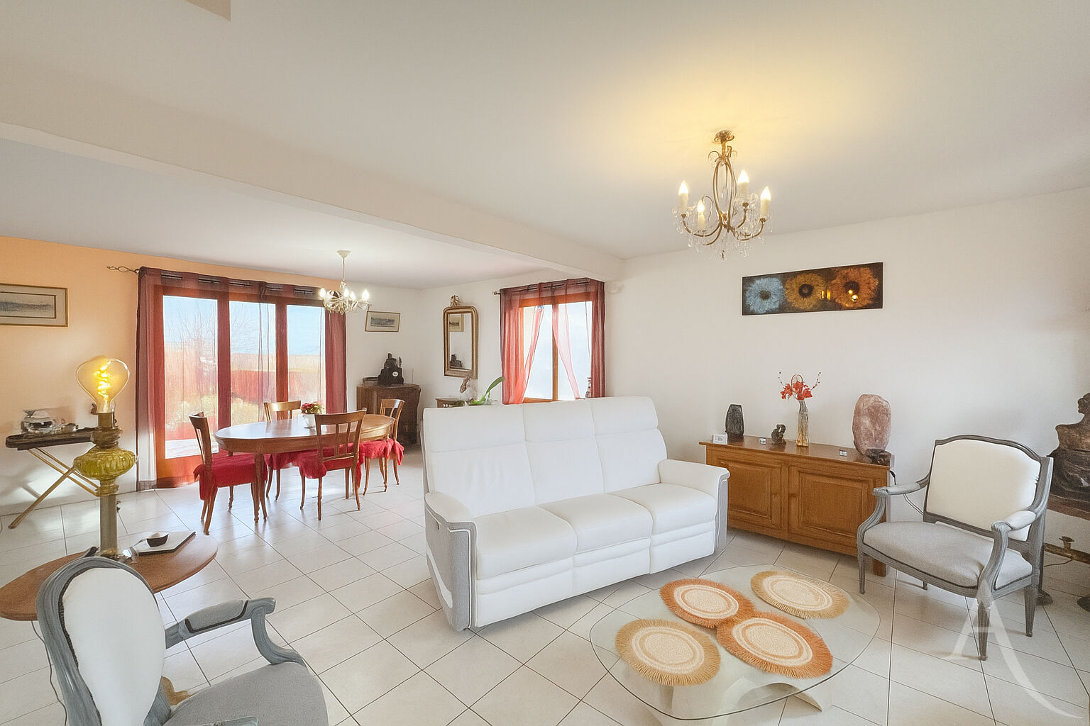 Photo Maison Sains En Amienois 7 pièce(s) 163 m2 image 1/6