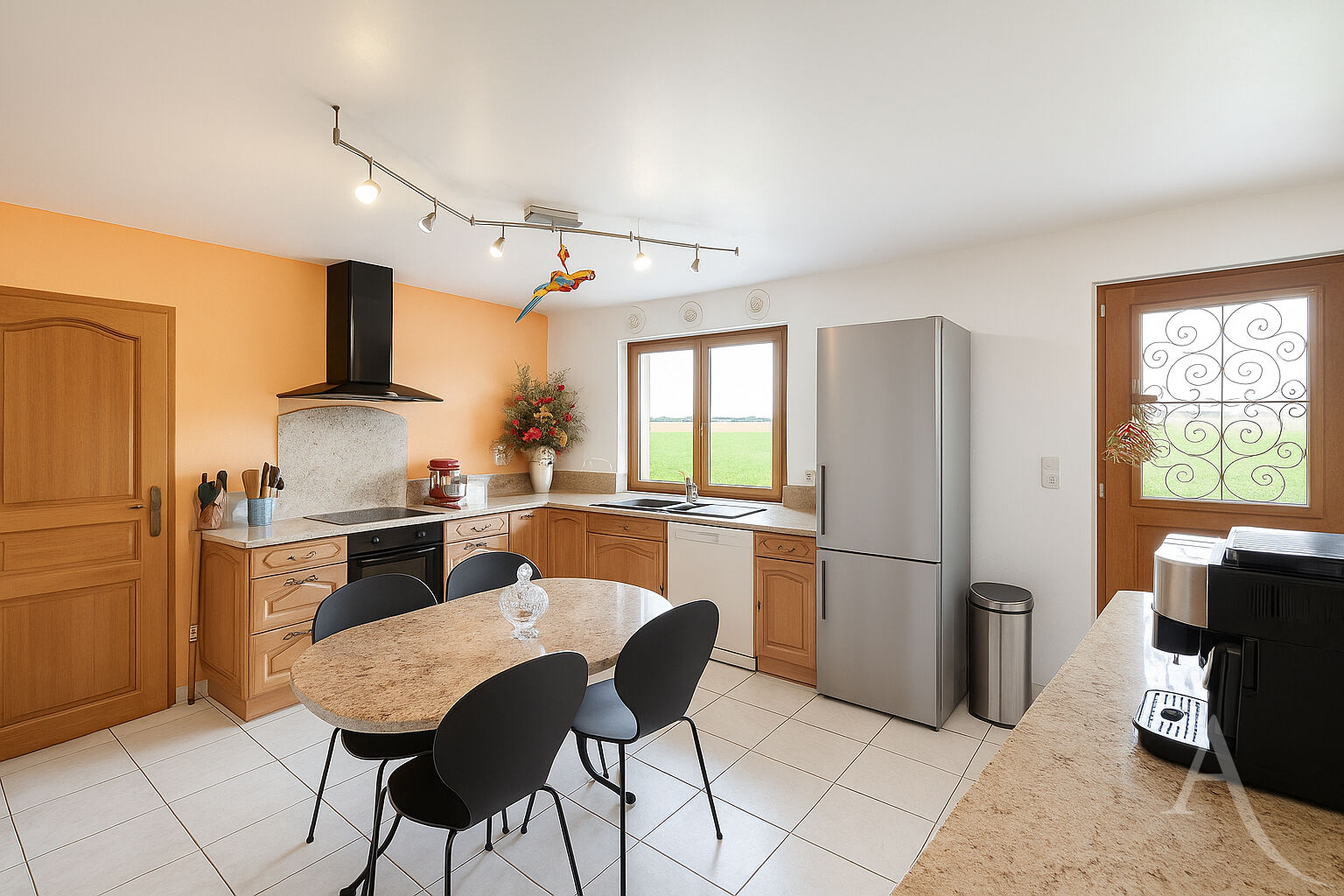 Photo Maison Sains En Amienois 7 pièce(s) 163 m2 image 2/6