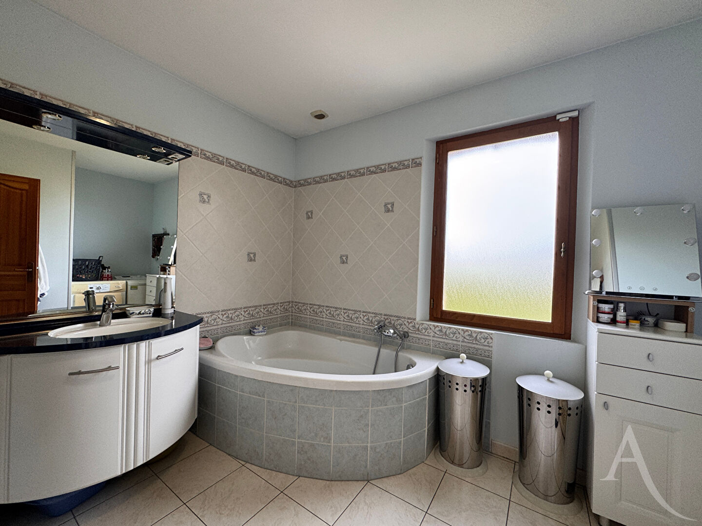 Photo Maison Sains En Amienois 7 pièce(s) 163 m2 image 5/6