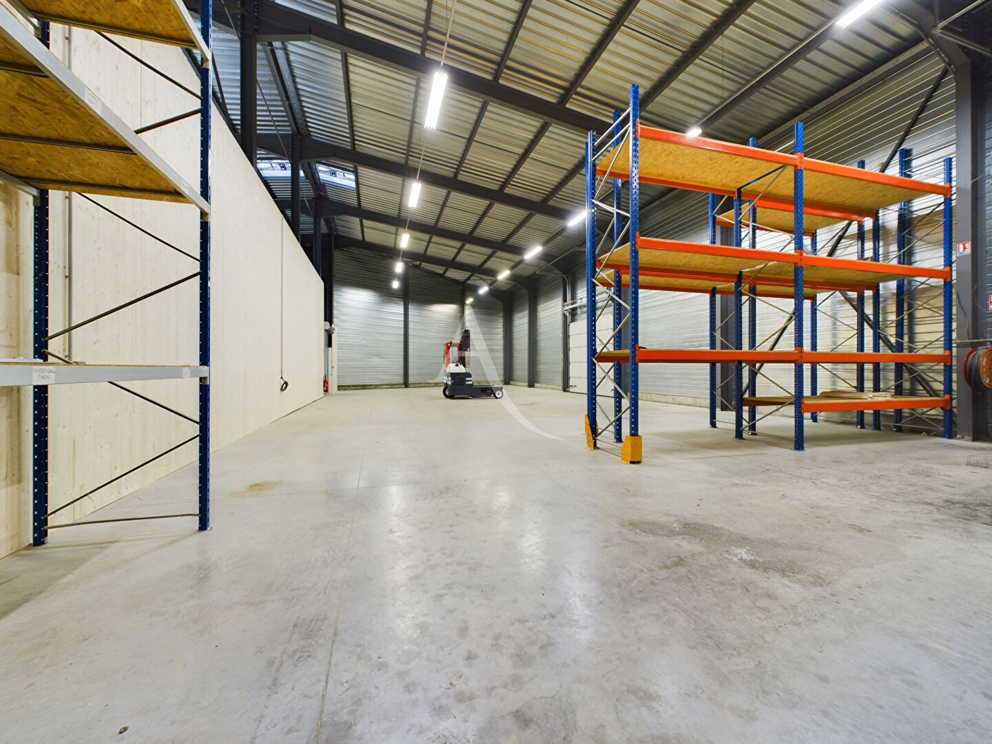 Entrepôt / local industriel La Balme De Thuy 565 m²