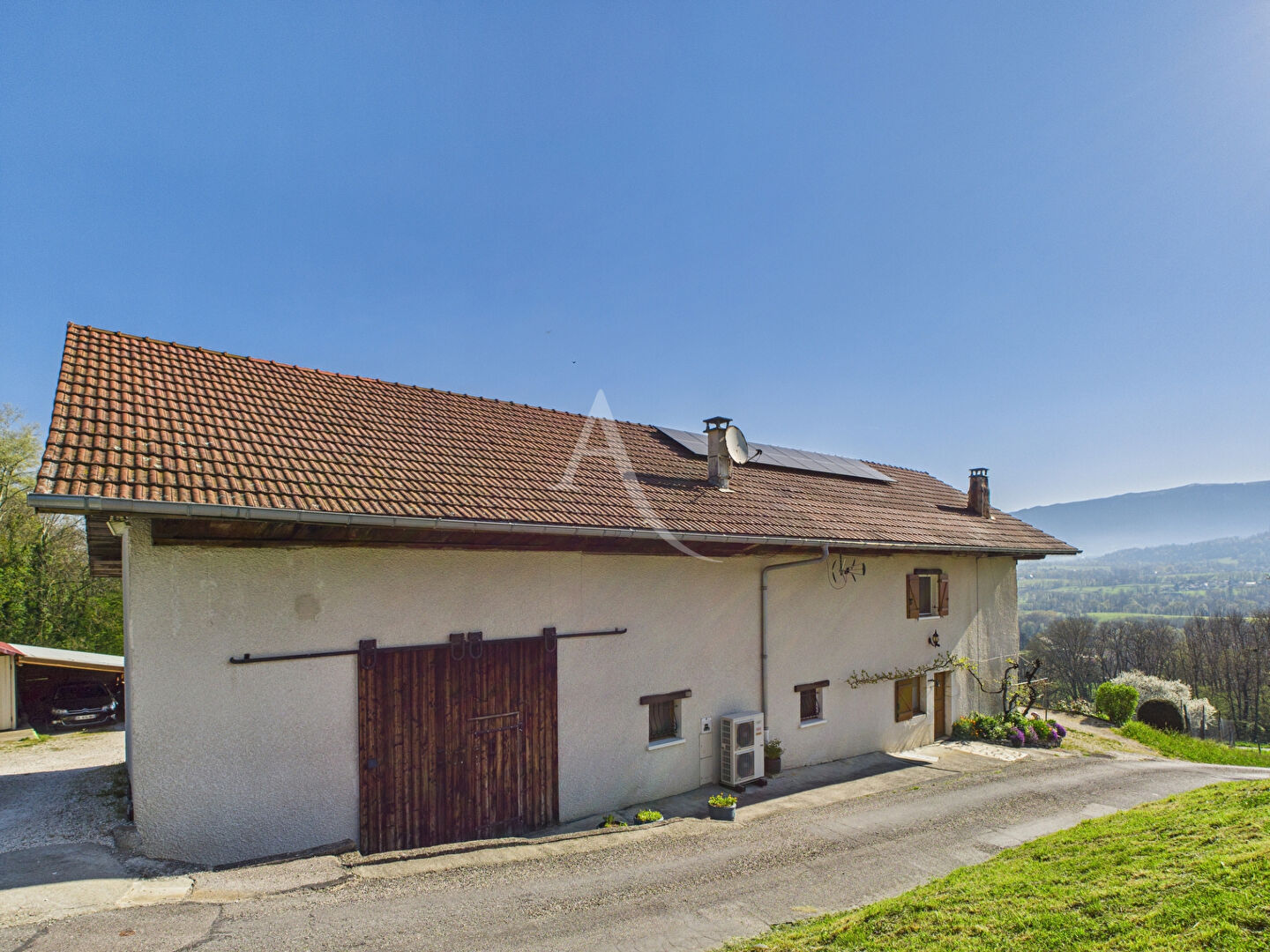 Photo BLOYE - Ancien corps de ferme avec vue panoramique à 180° - 3 chambres - Proche des commodités - Dépendances - Terrain de 1539 m² image 4/6