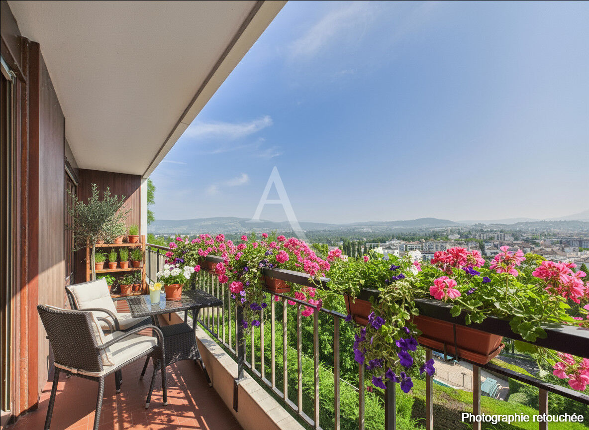 Annecy / Cran-Gevrier - T5 - 116m²