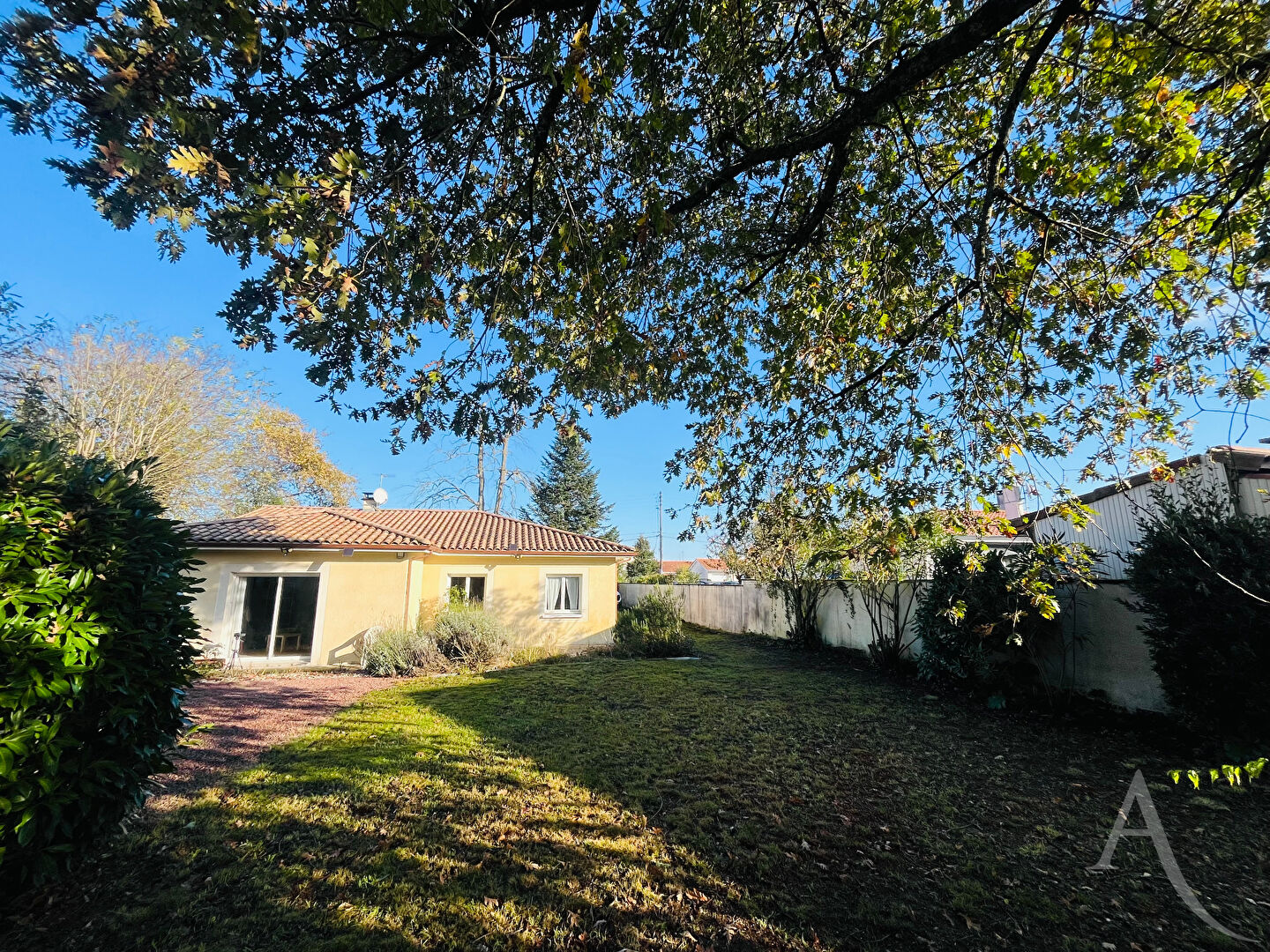 CHAMBERY - Maison 4 pièce(s) sur 1018 m² de parcelle