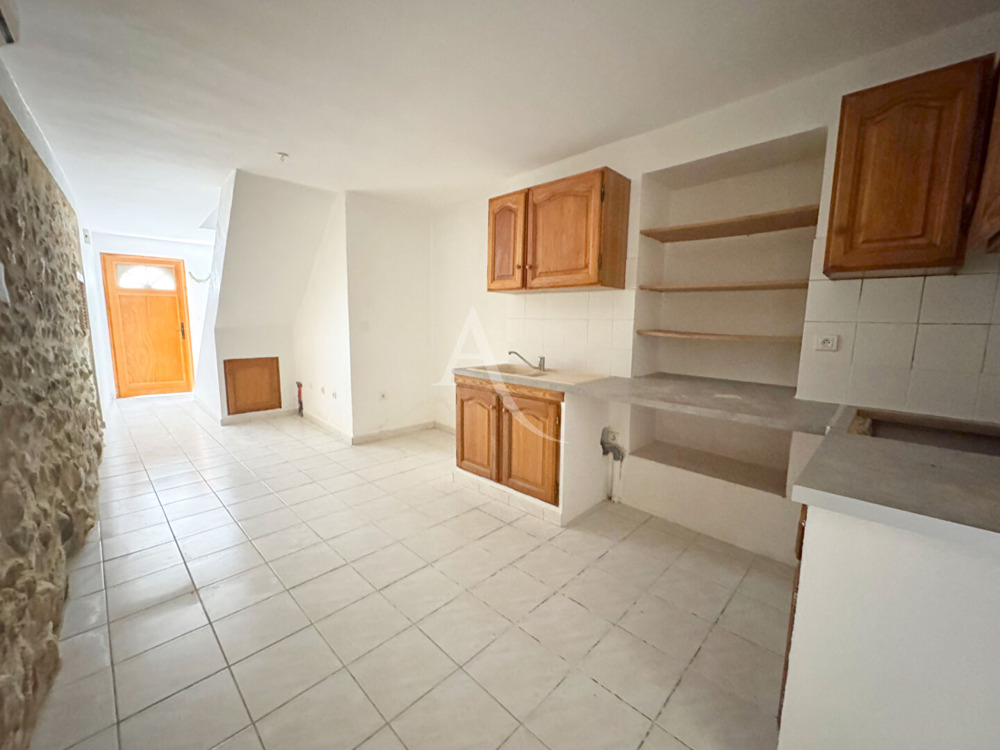 TERRATS : Charmante maison de village 4 pièces - 70 m² rénovée.
