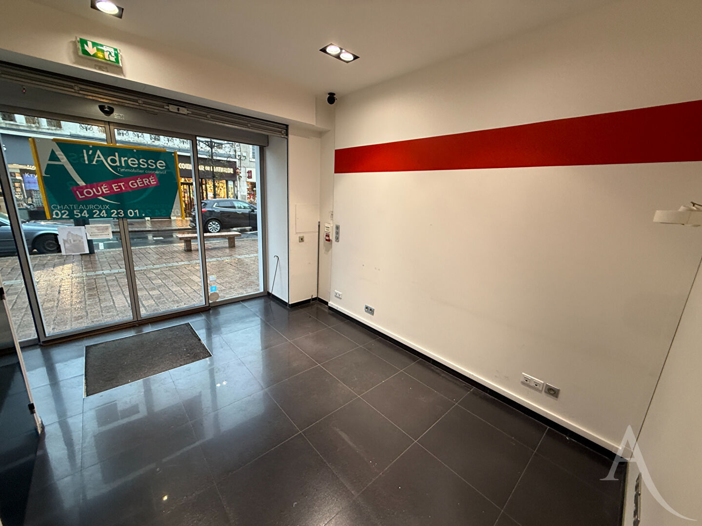 Photo LOCAL COMMERCIAL image 4/6