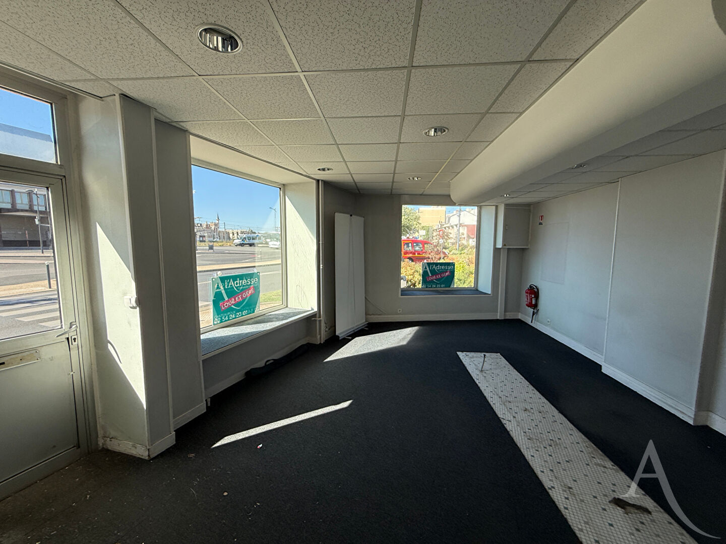 Photo Local commercial Châteauroux 70 m2 image 4/6