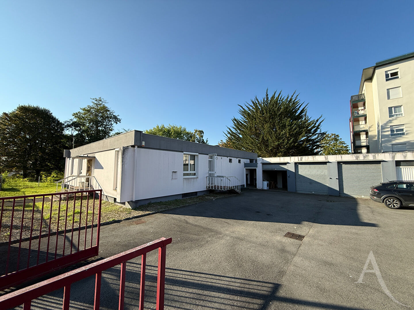 Local commercial  295 m2